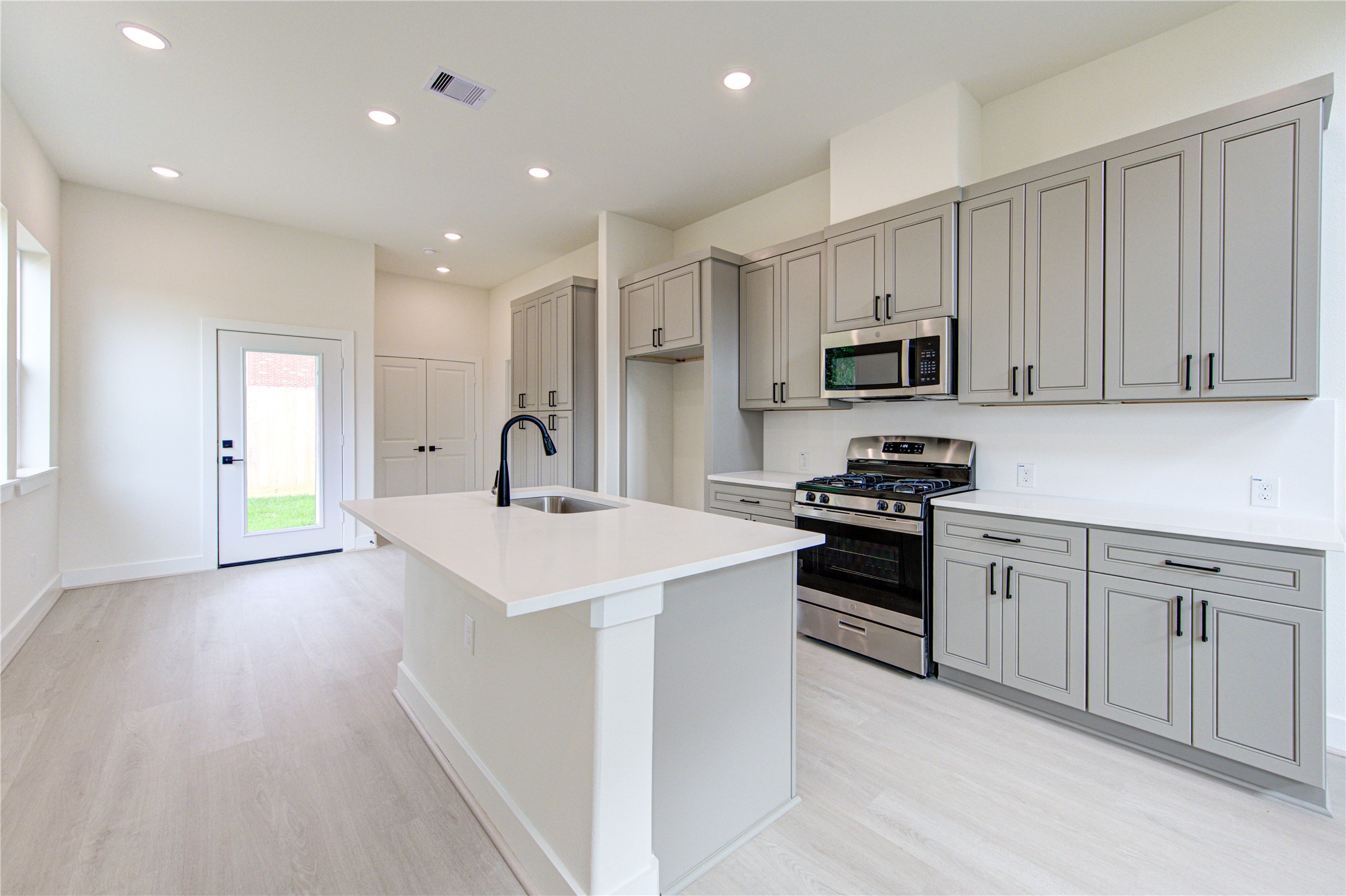 4336 Avron Drive A Property Photo 13