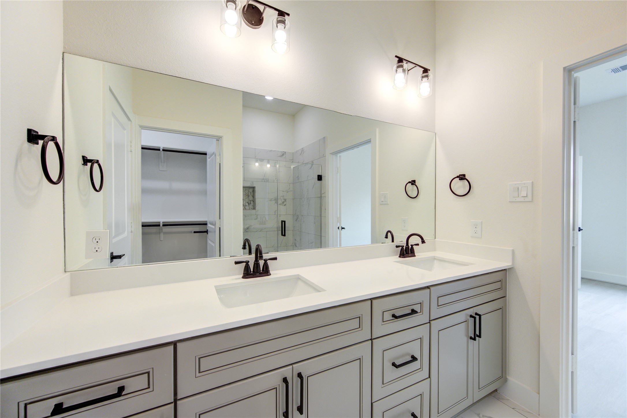 4336 Avron Drive A Property Photo 29