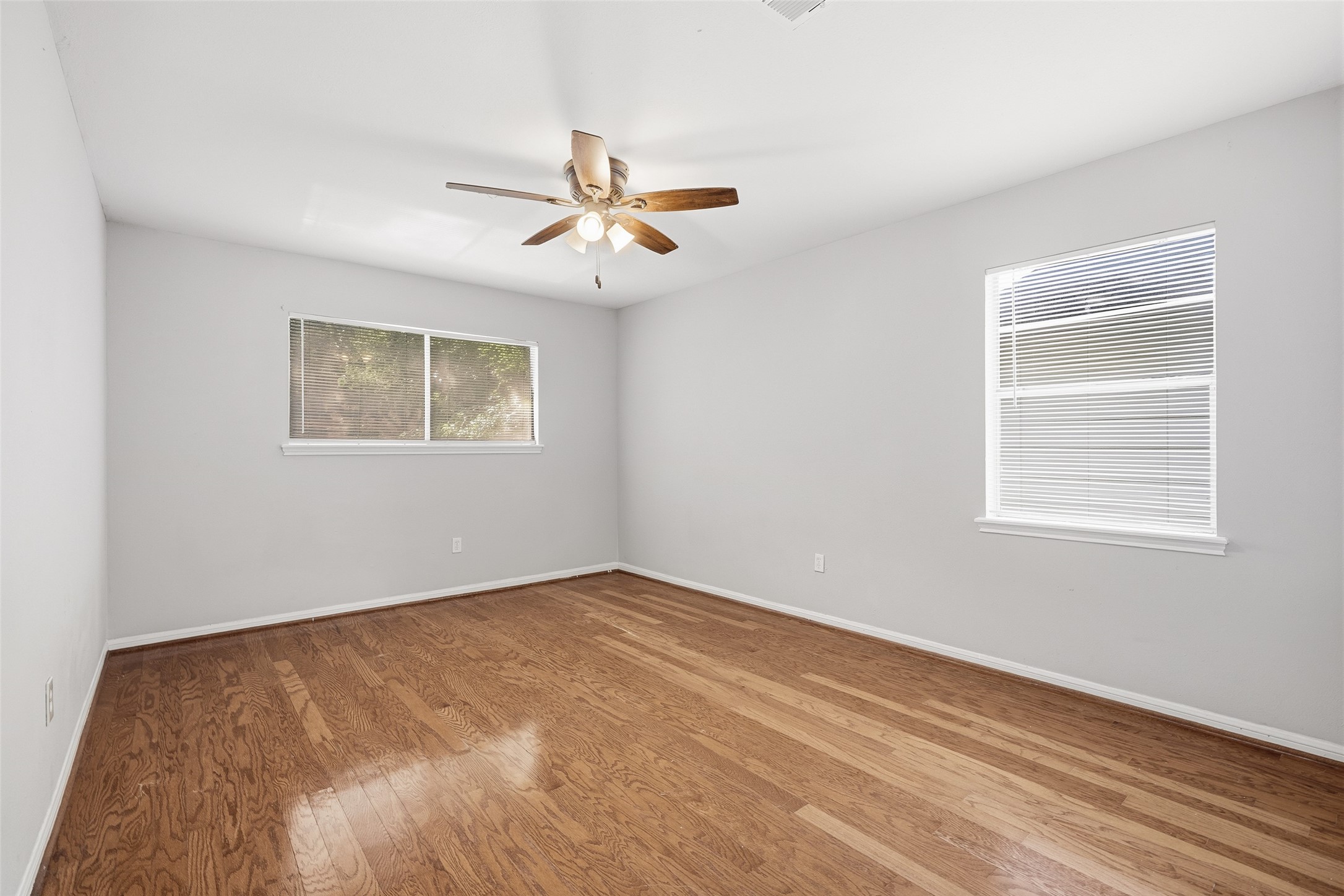 903 Crossroads Drive Property Photo 28