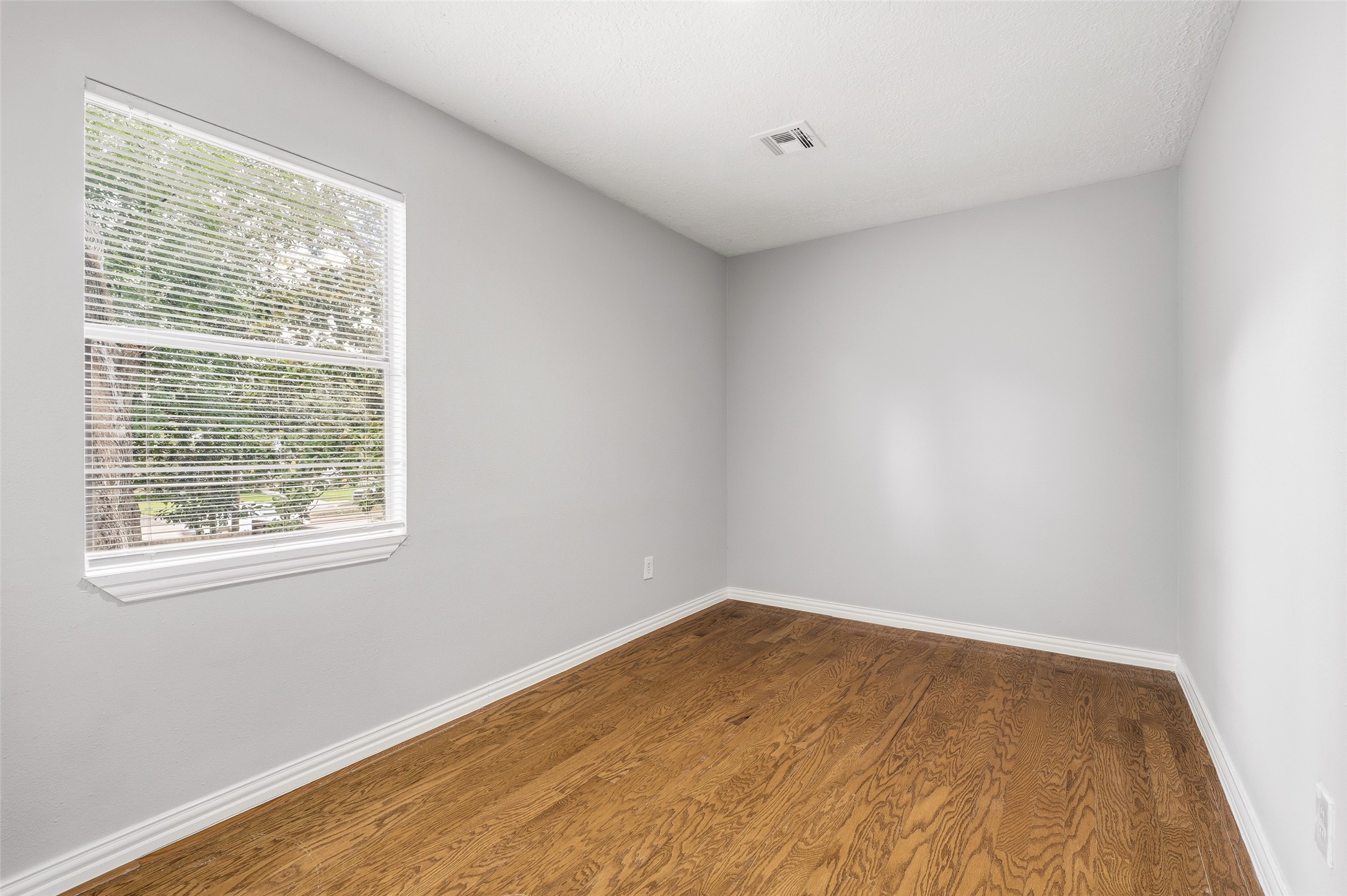 903 Crossroads Drive Property Photo 36