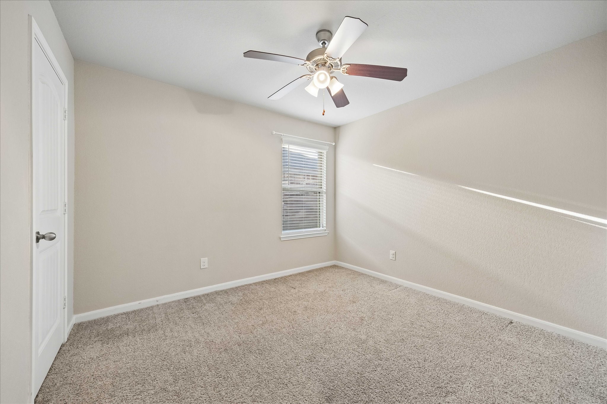 29523 Patricias Way Property Photo 8