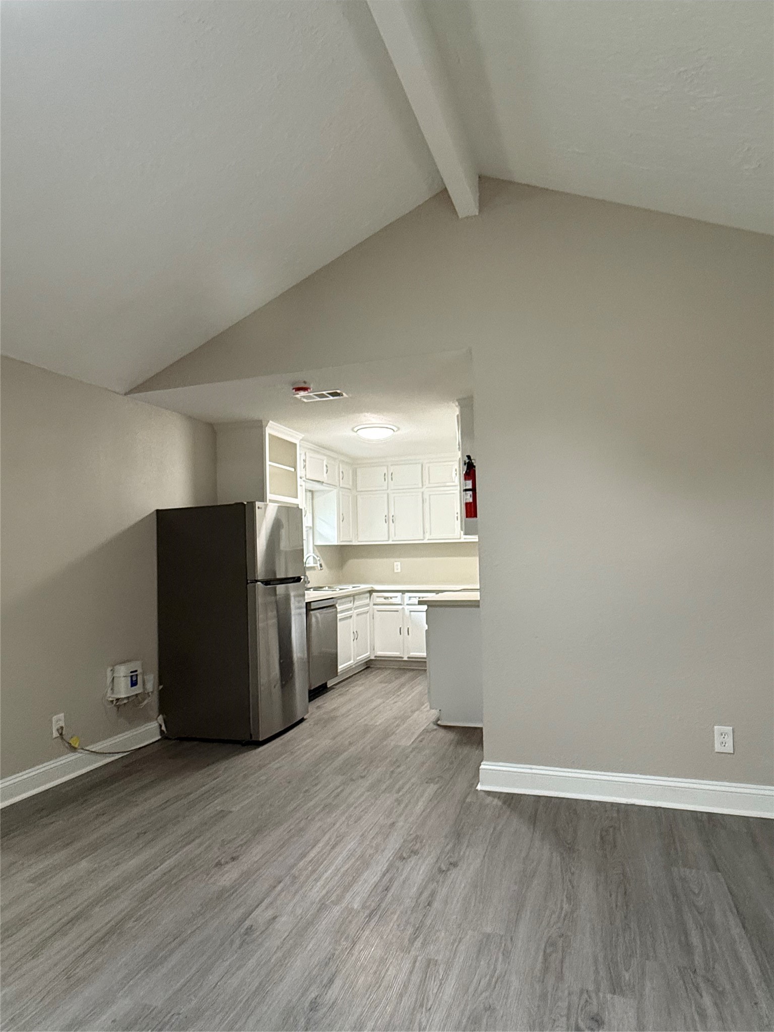 5109 Maywood Drive Property Photo 3