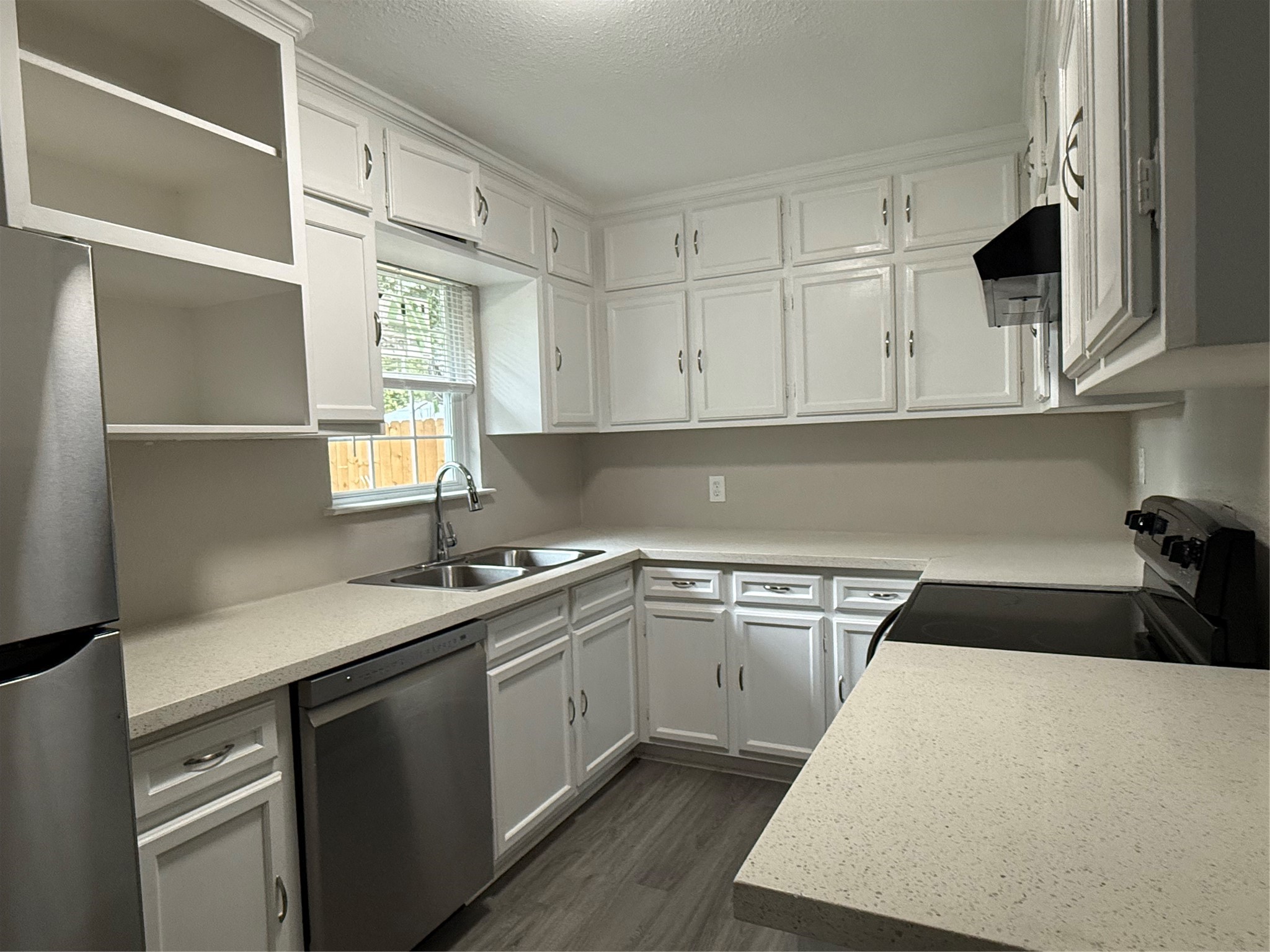 5109 Maywood Drive Property Photo 4