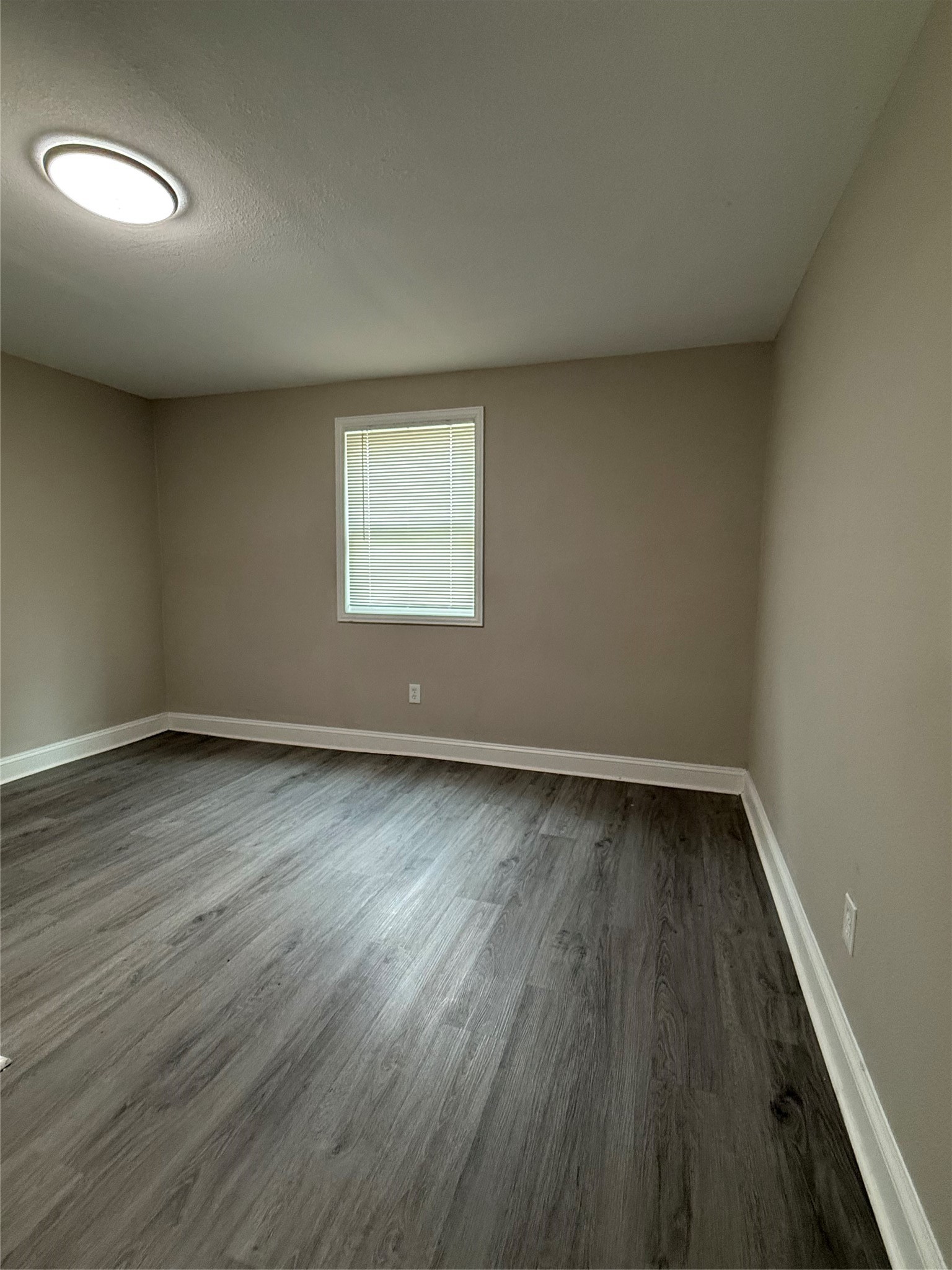 5109 Maywood Drive Property Photo 10