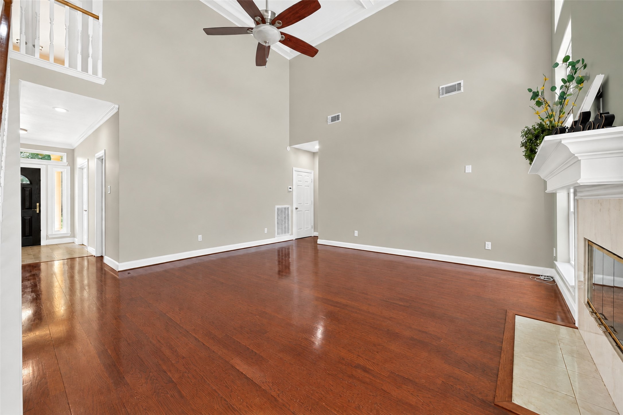 14206 Glasgow Place Property Photo 8