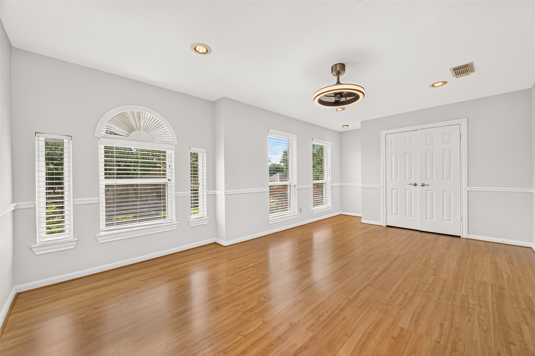 14206 Glasgow Place Property Photo 37
