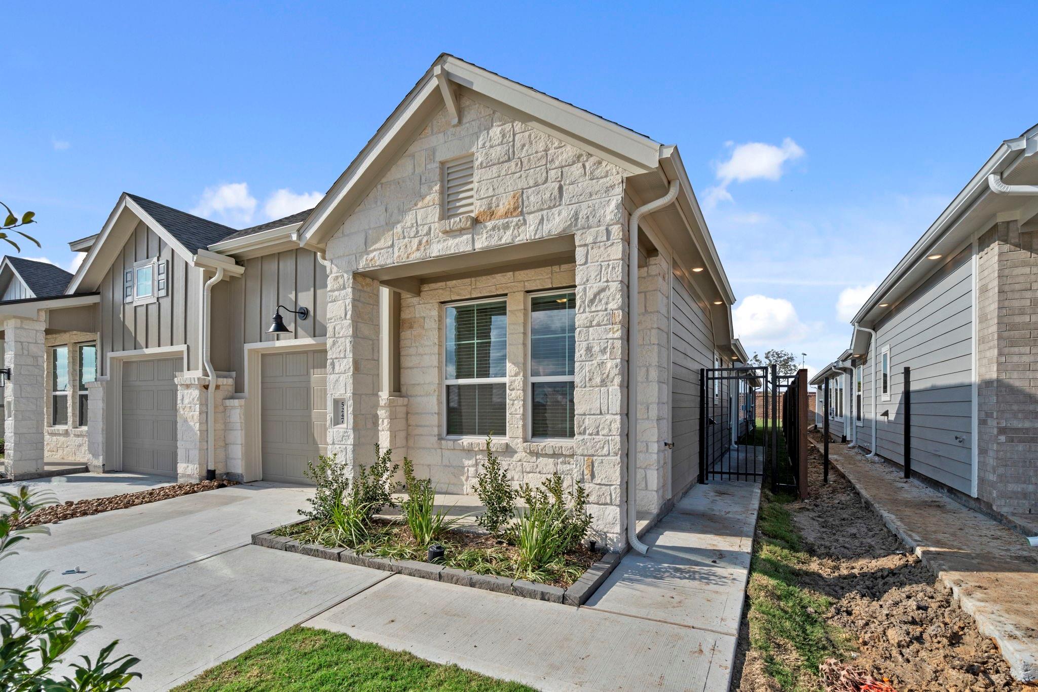 5267 Celestial Court Property Photo 2