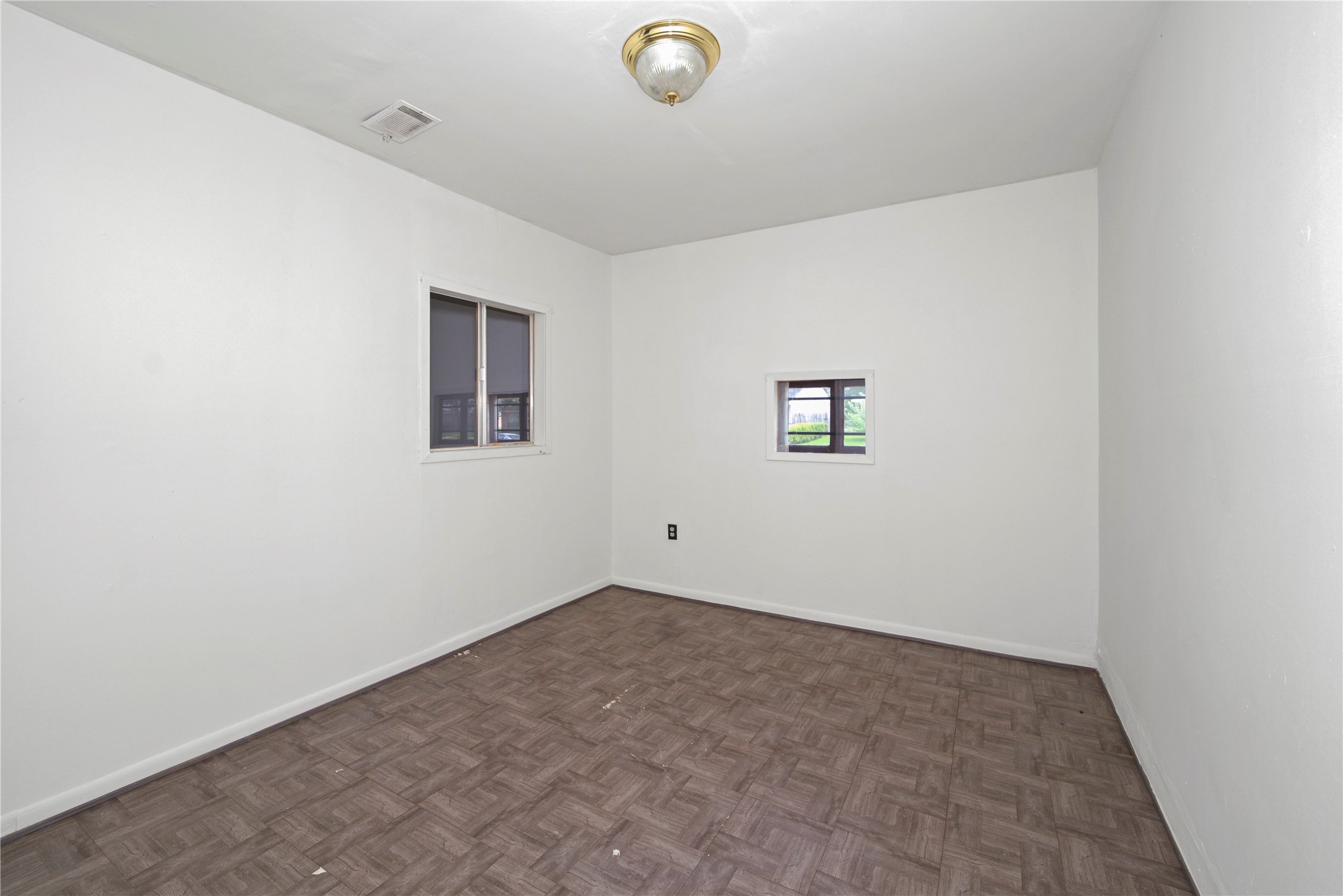 7122 Tanager Street Property Photo 23