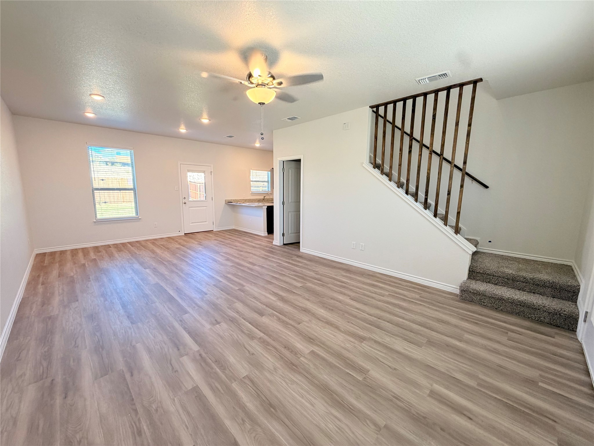 512 Adley Avenue B Property Photo 6