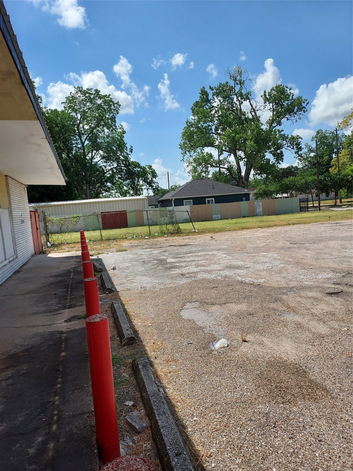 6738 W Montgomery Road Property Photo 4