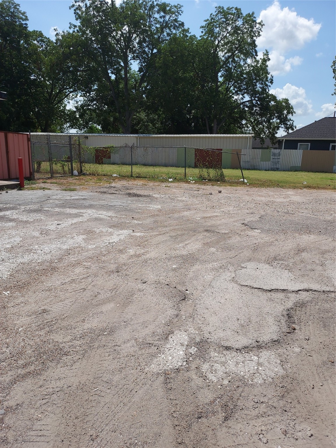 6738 W Montgomery Road Property Photo 10