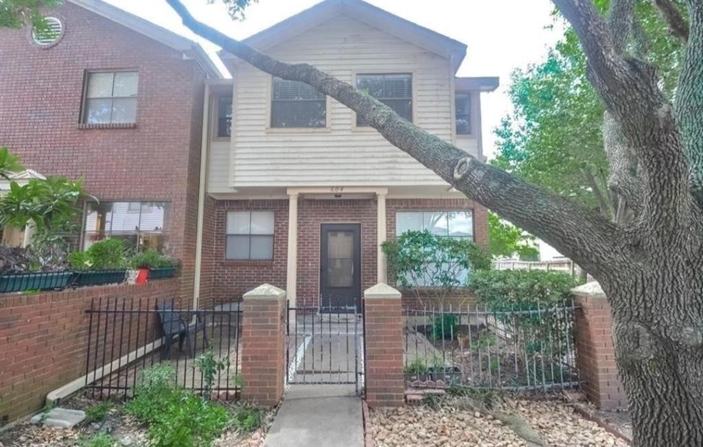 1103 Dulles Avenue 604 Property Photo 3