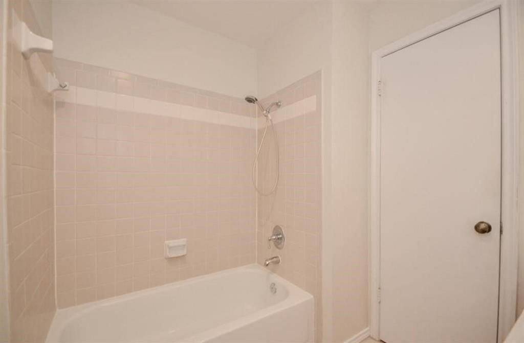 1103 Dulles Avenue 604 Property Photo 7