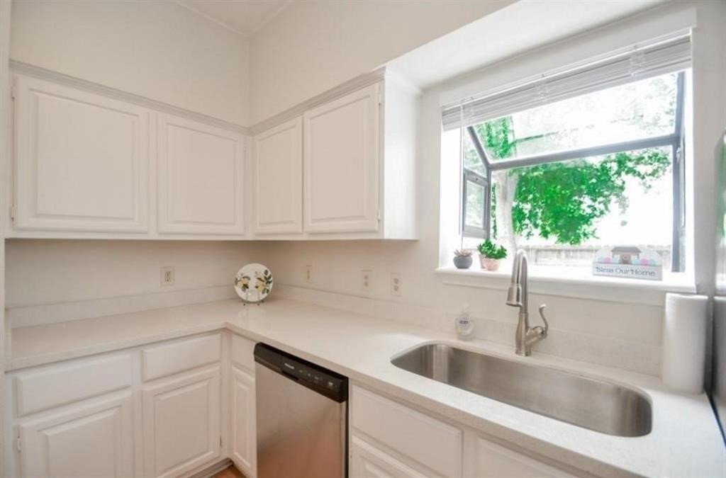 1103 Dulles Avenue 604 Property Photo 11