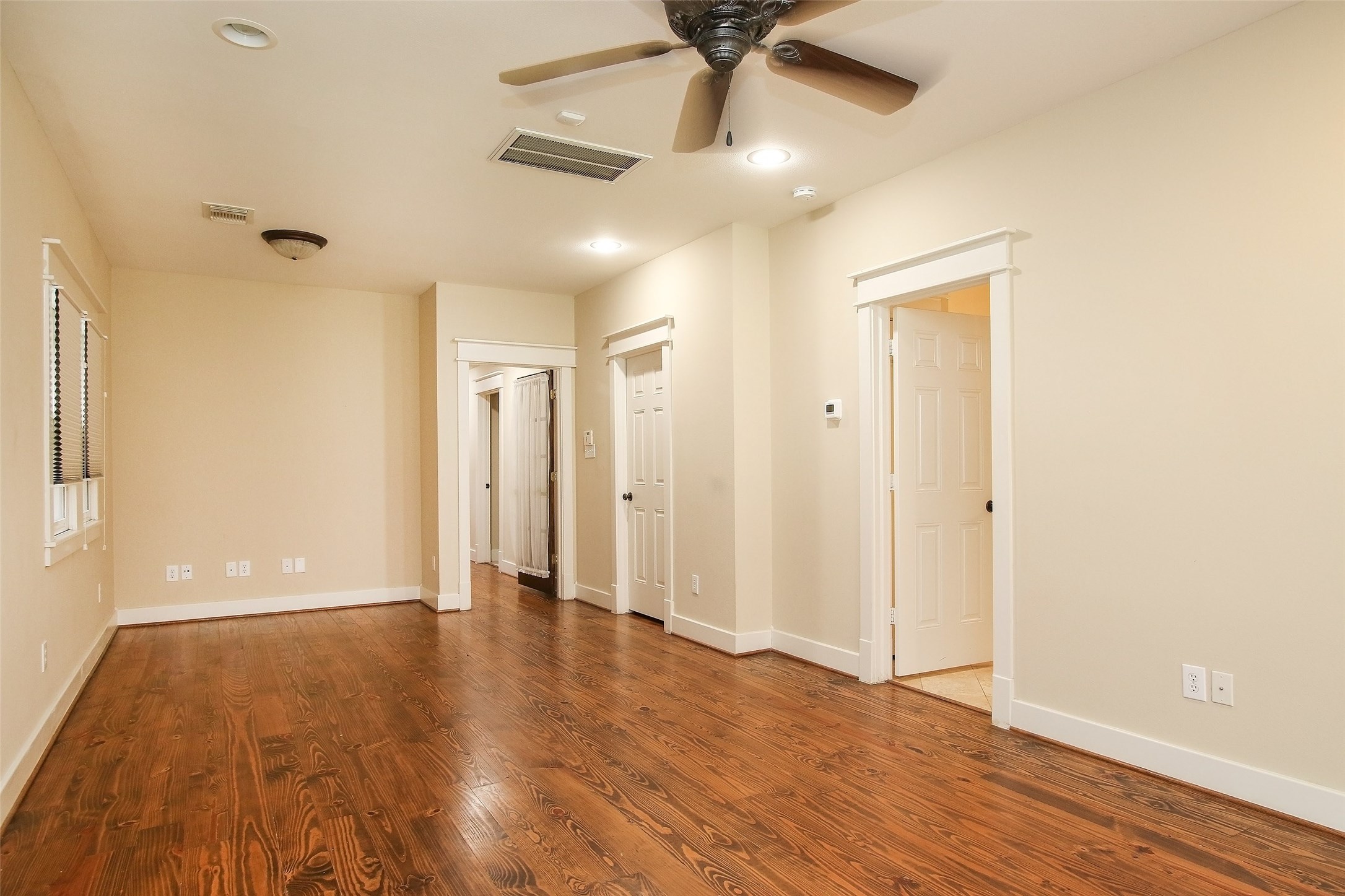 5006 Blossom Street Property Photo 6