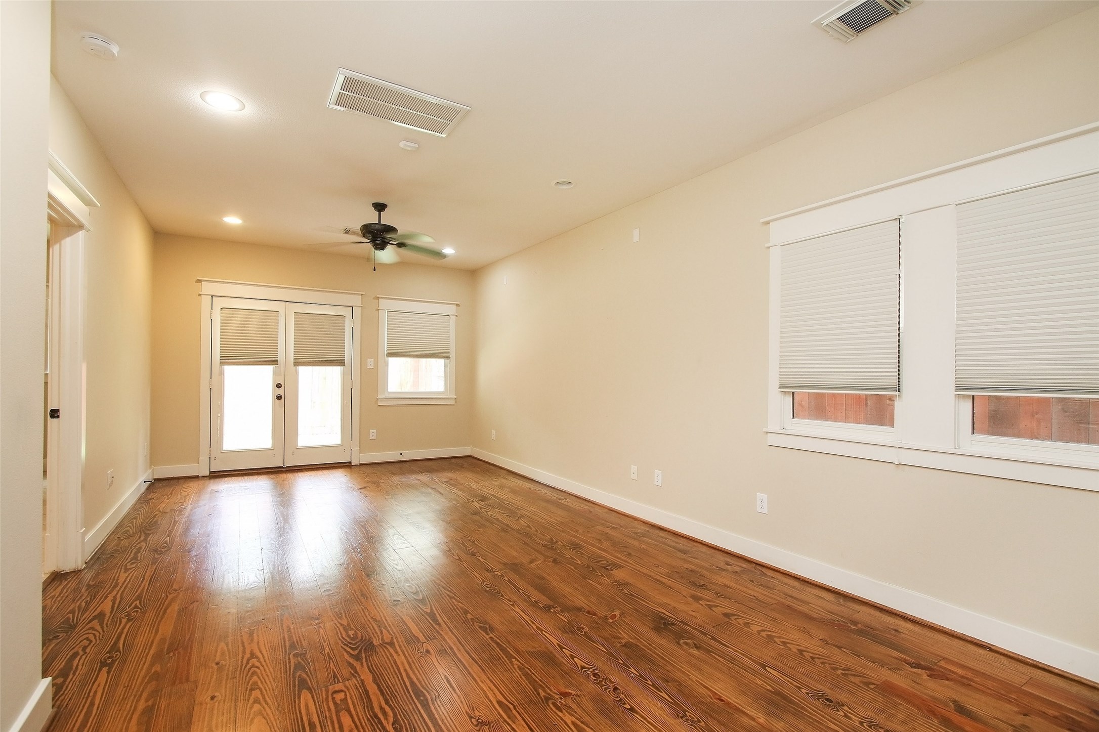 5006 Blossom Street Property Photo 7