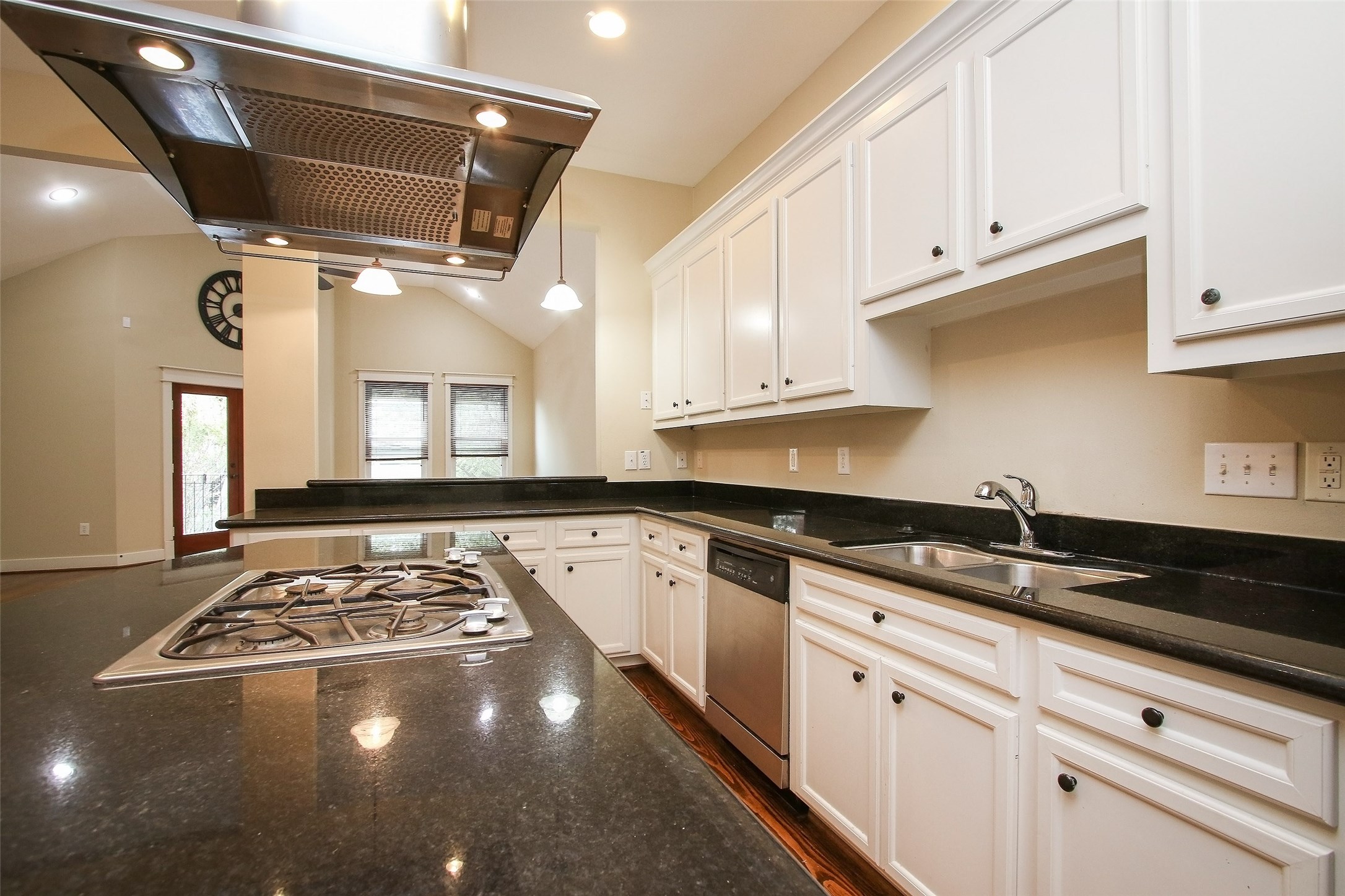 5006 Blossom Street Property Photo 20