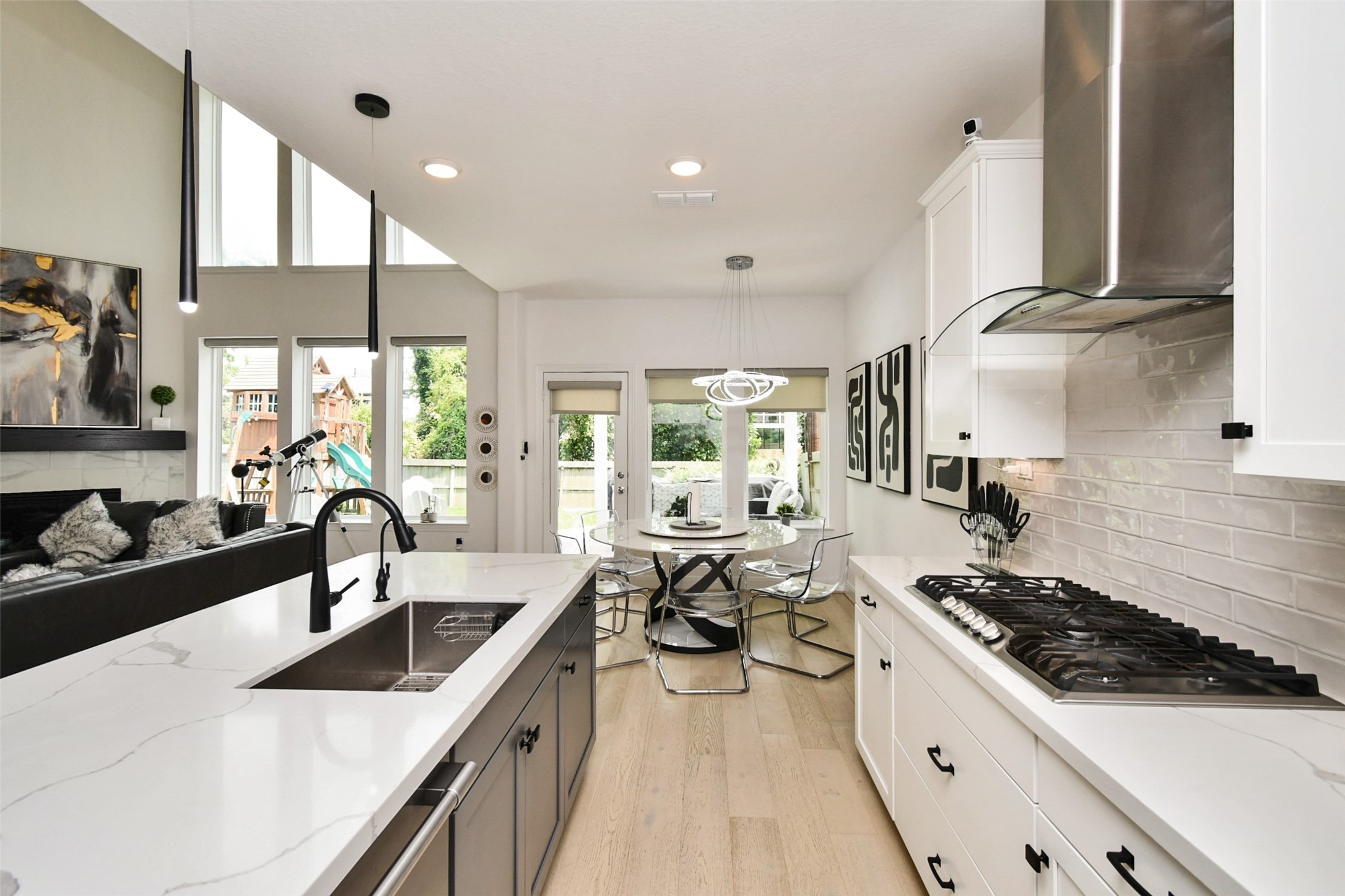 8922 Stanley Oak Drive Property Photo 10