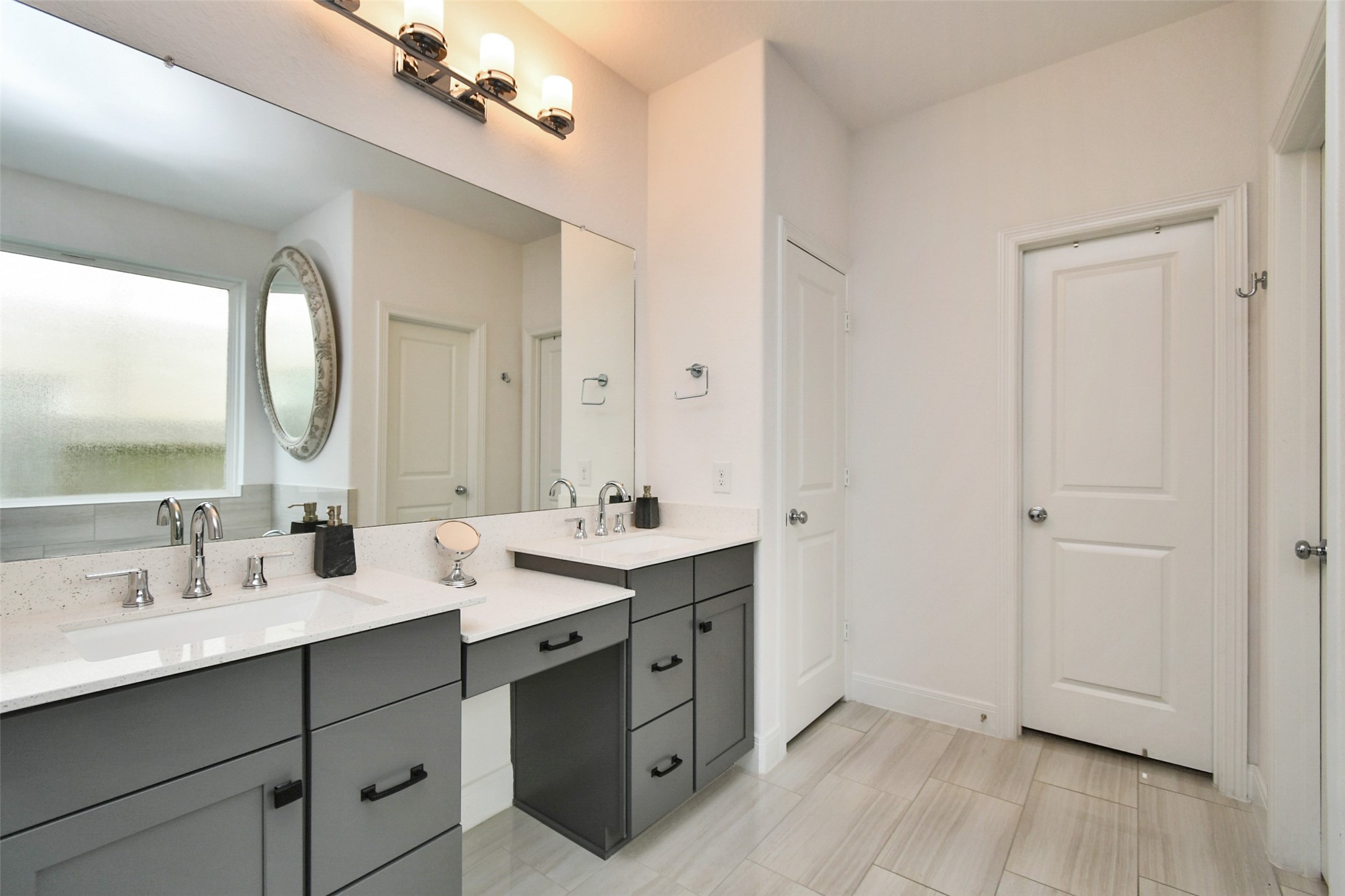 8922 Stanley Oak Drive Property Photo 18