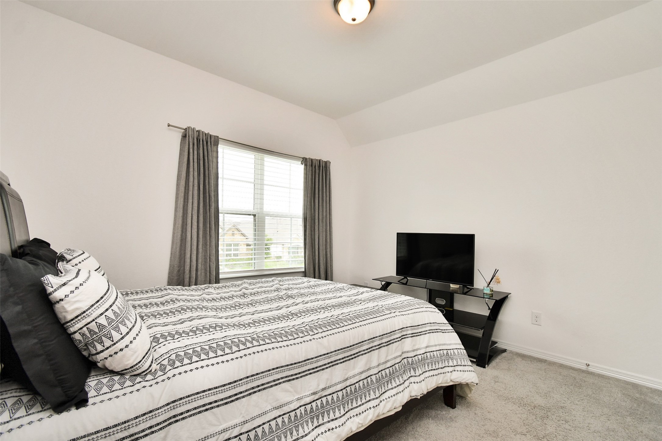 8922 Stanley Oak Drive Property Photo 28
