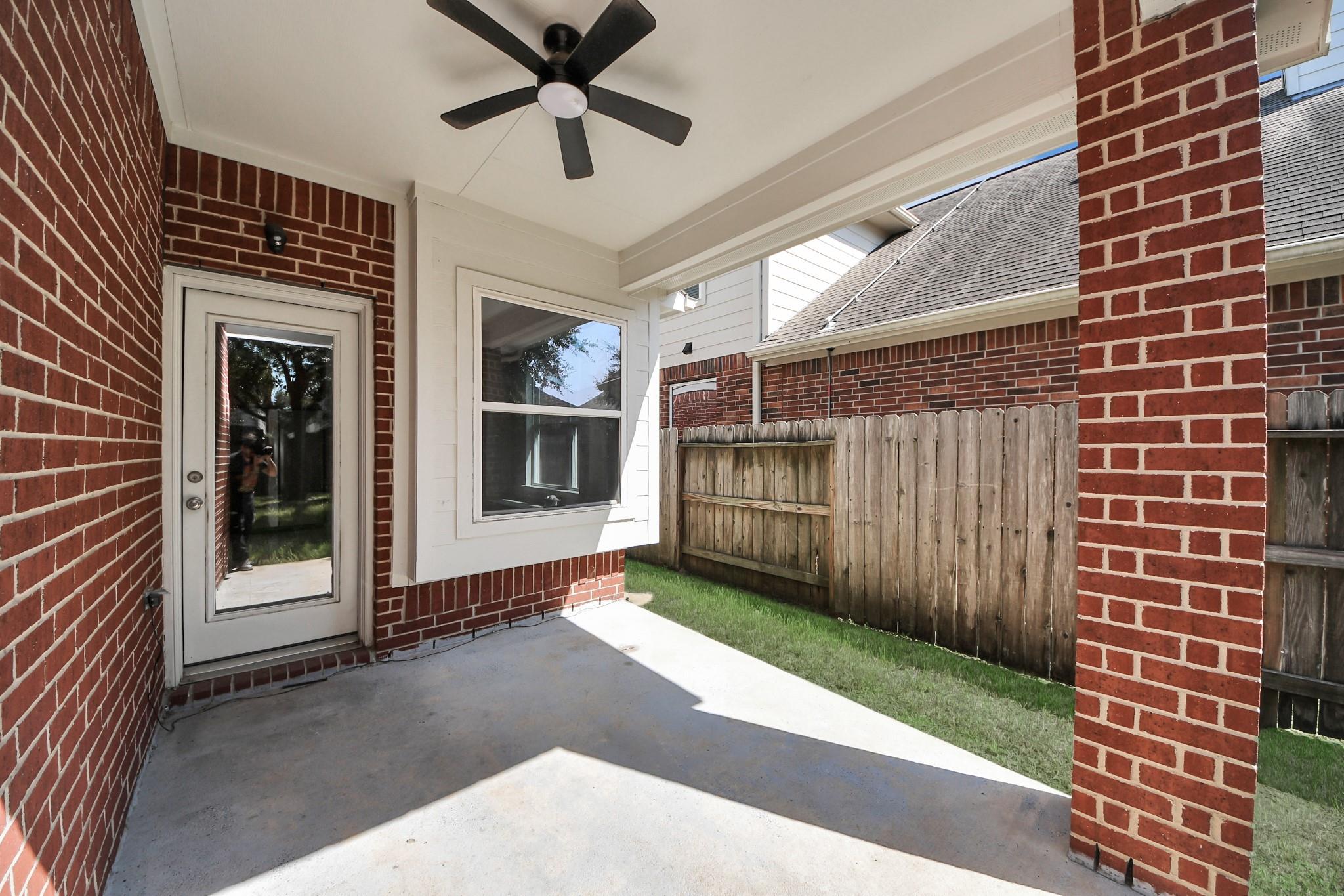 6114 Hollydale Ridge Lane Property Photo 8