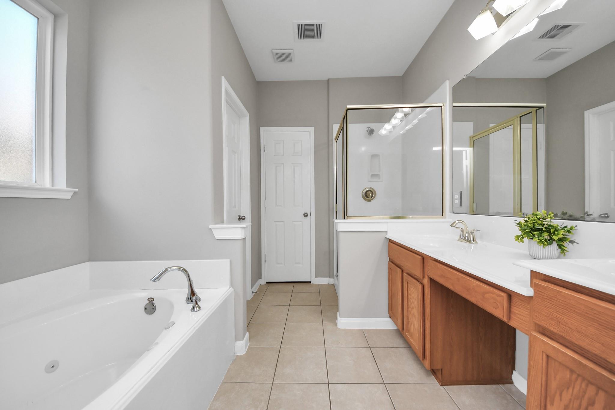 6114 Hollydale Ridge Lane Property Photo 34