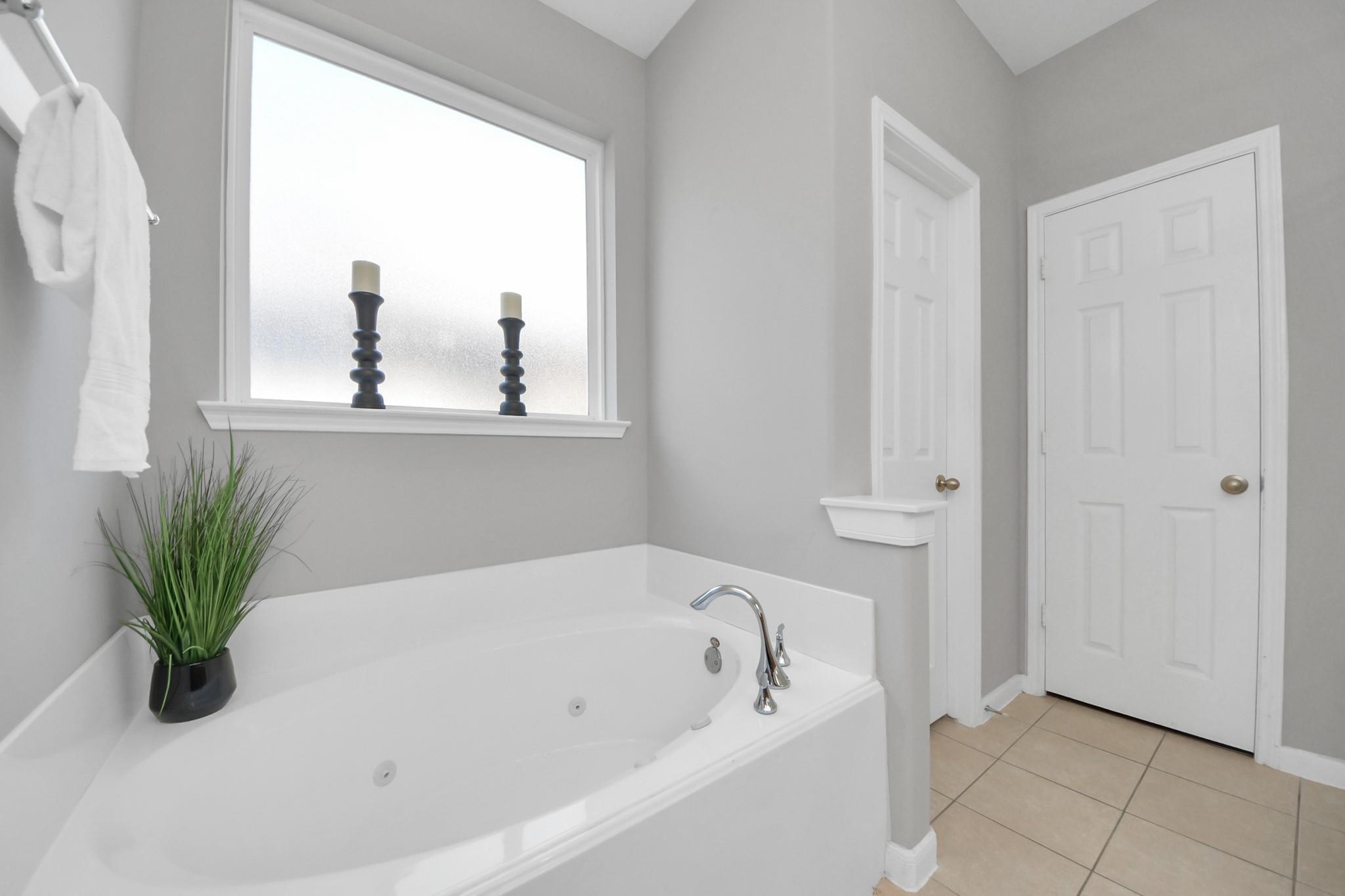 6114 Hollydale Ridge Lane Property Photo 35