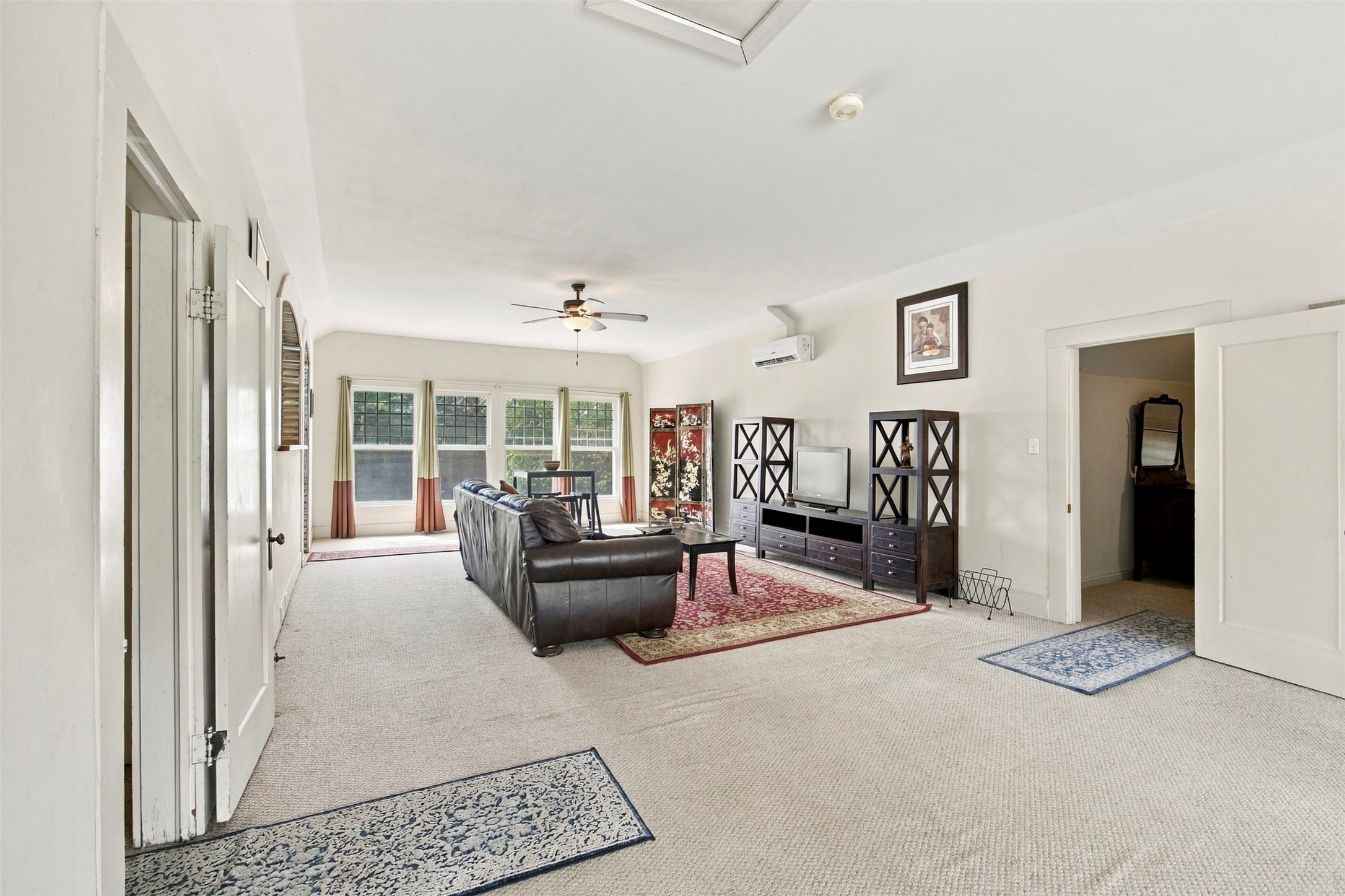 915 Saint Lawrence Street Property Photo 30