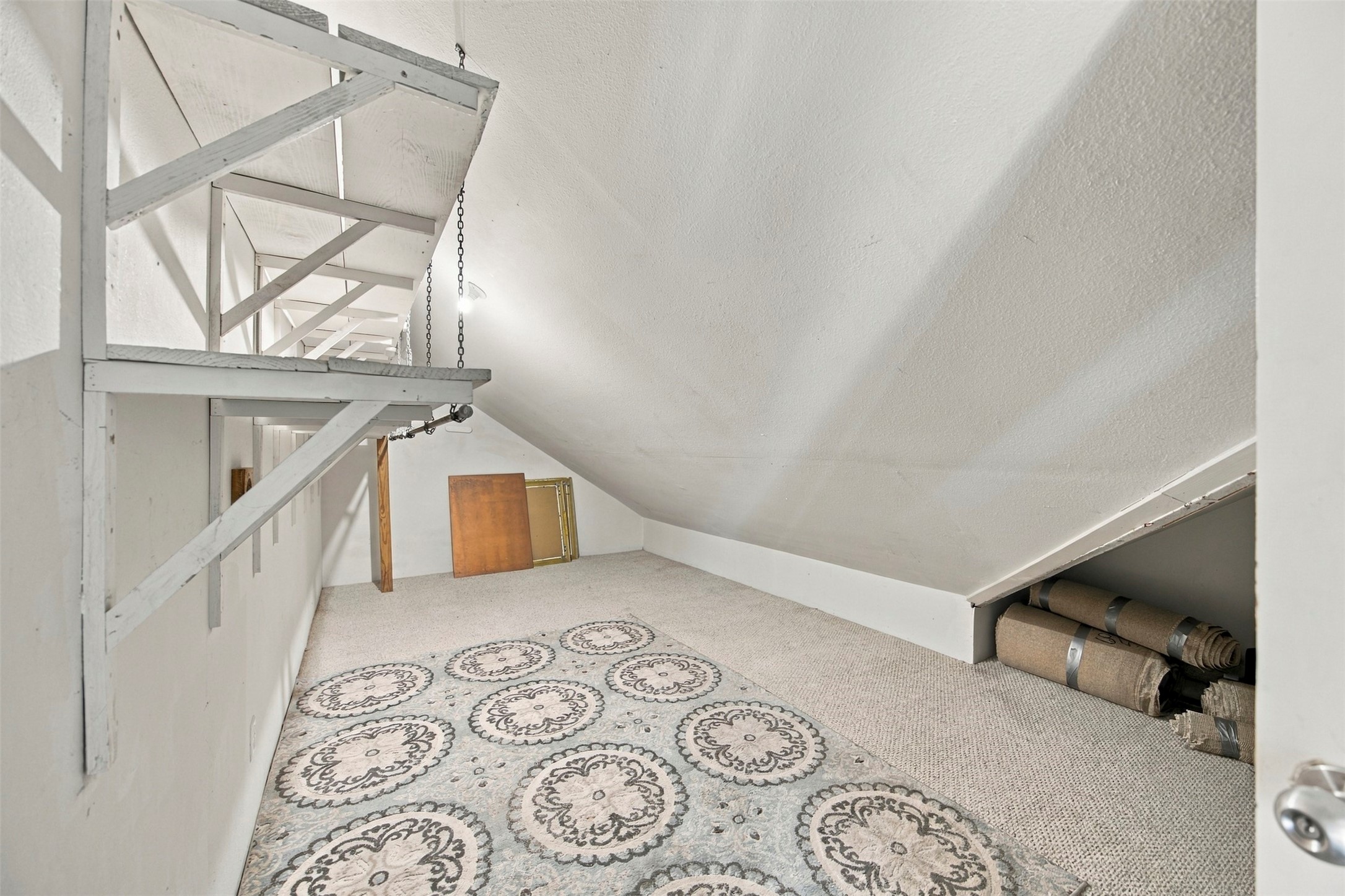 915 Saint Lawrence Street Property Photo 38