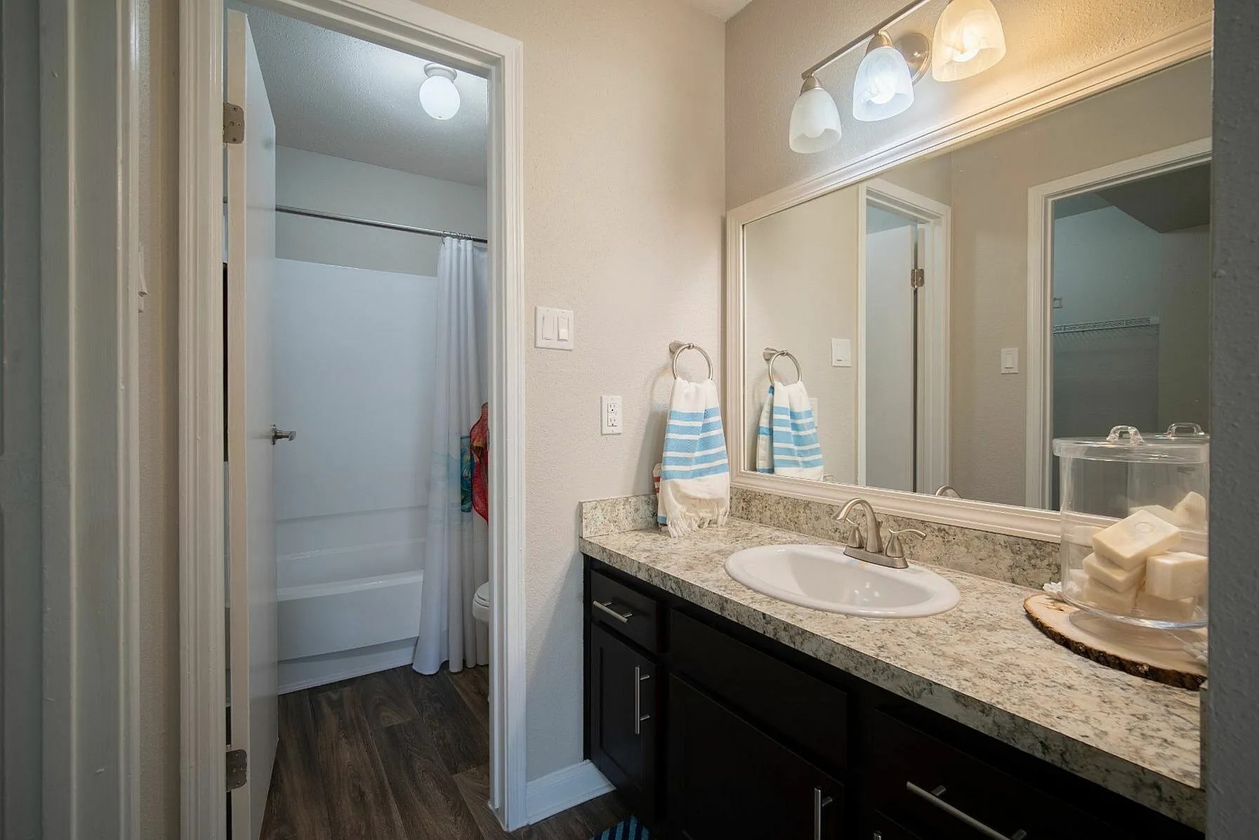 12800 Woodforest Boulevard N1704 Property Photo 9