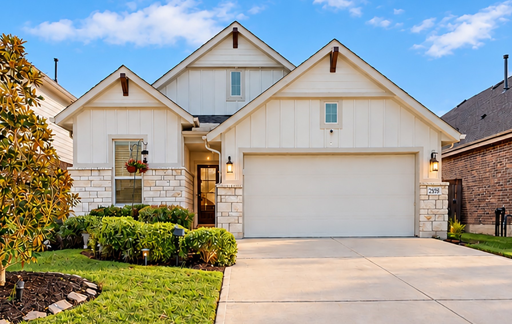 2526 Blazing Star Drive Property Photo 1