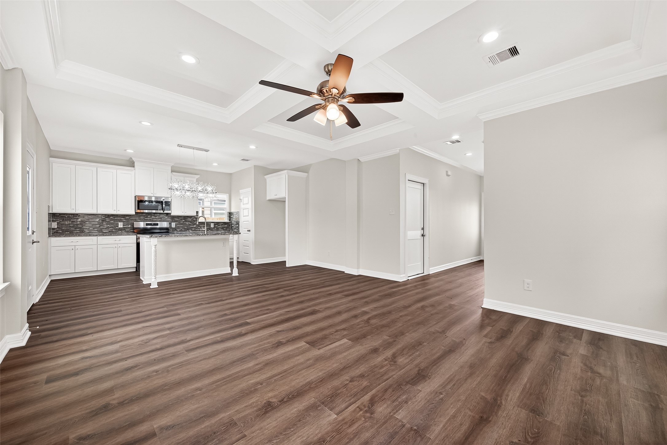 418 4th Street Property Photo 8