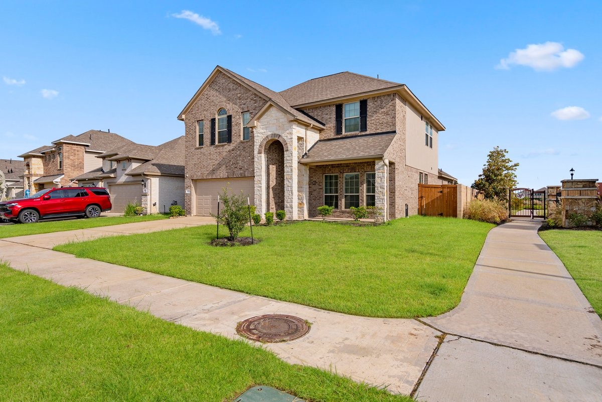 1702 Darwin Cedar Drive Property Photo 7