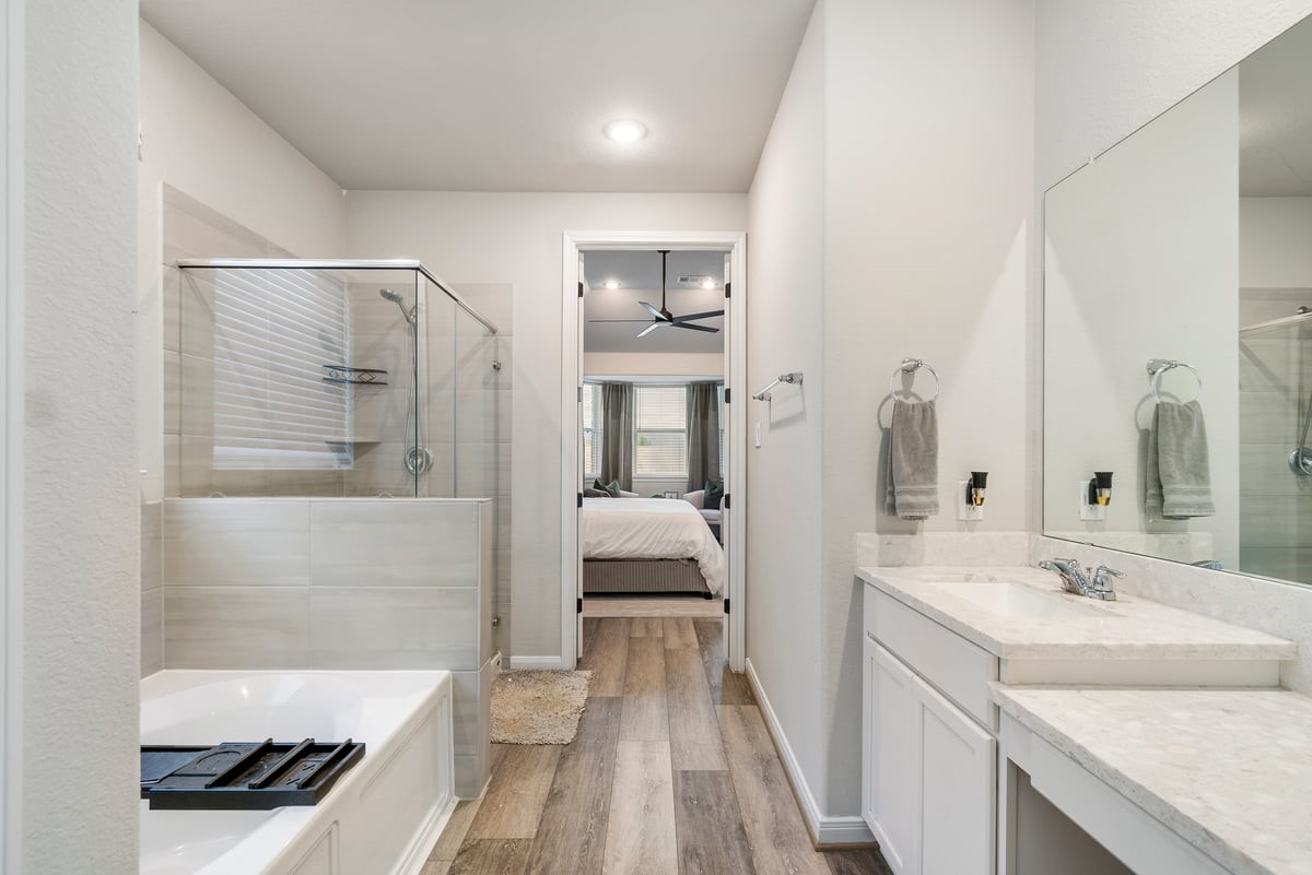 1702 Darwin Cedar Drive Property Photo 24
