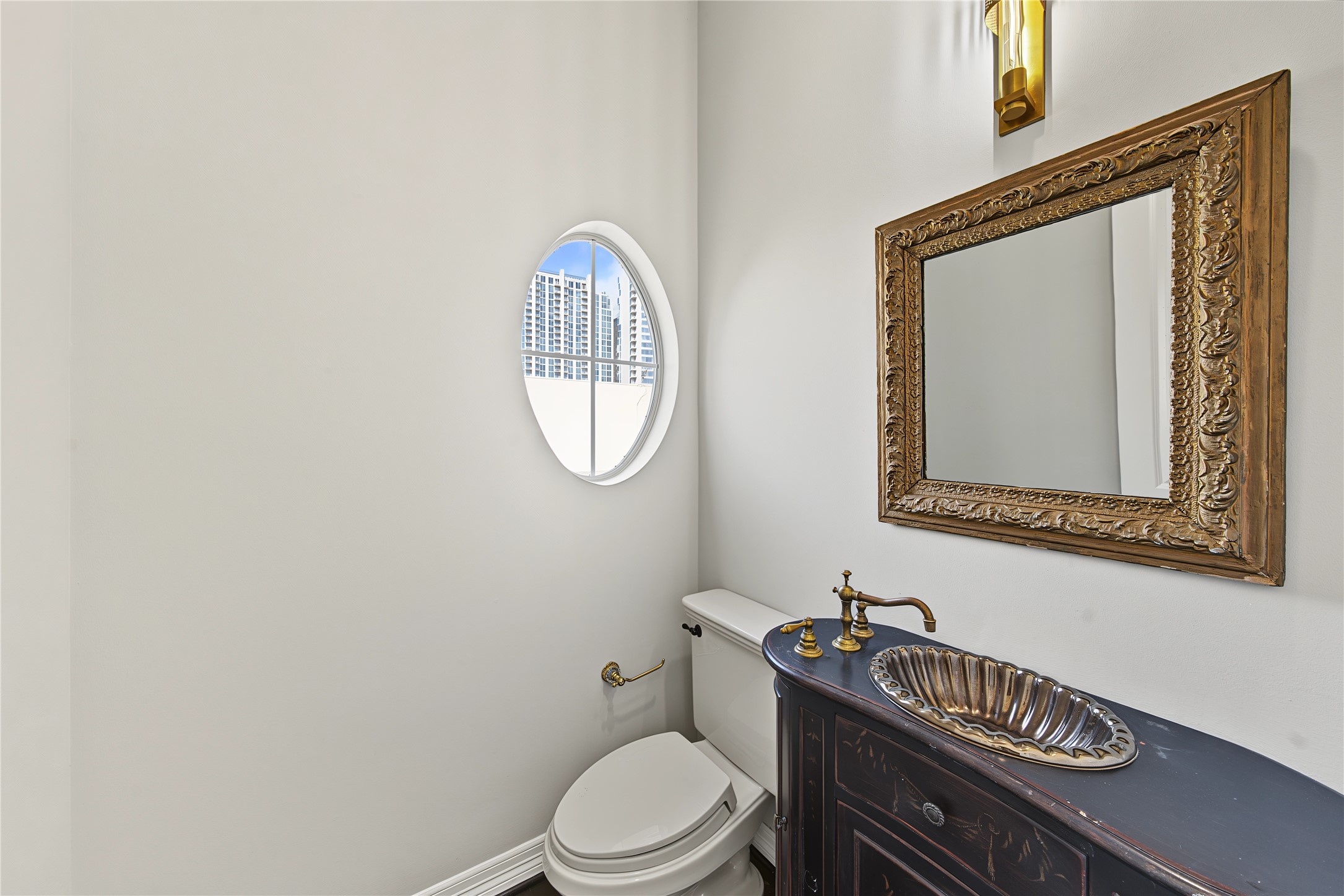 2188 Bancroft Street Property Photo 11