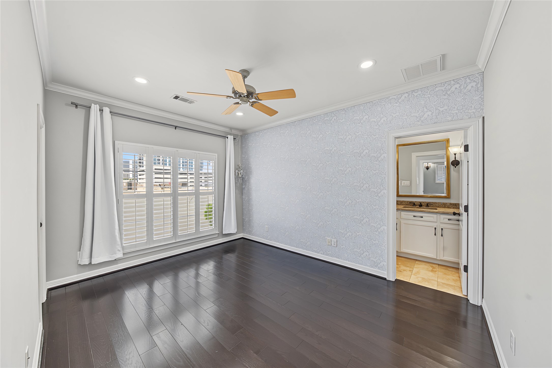 2188 Bancroft Street Property Photo 29