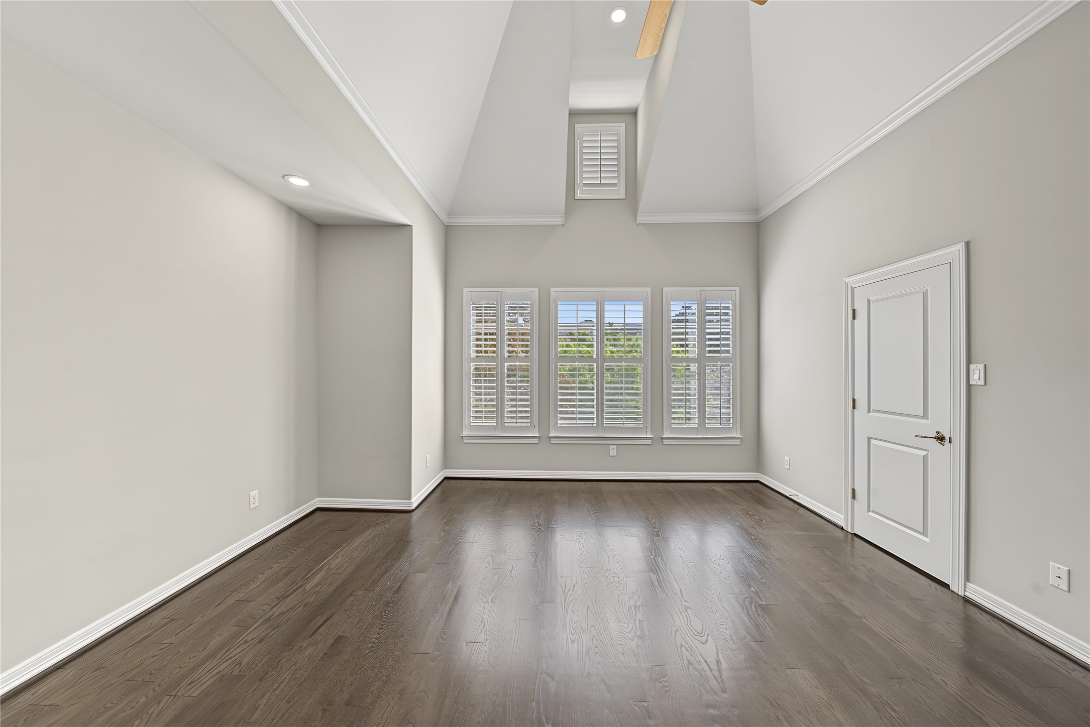 2188 Bancroft Street Property Photo 33