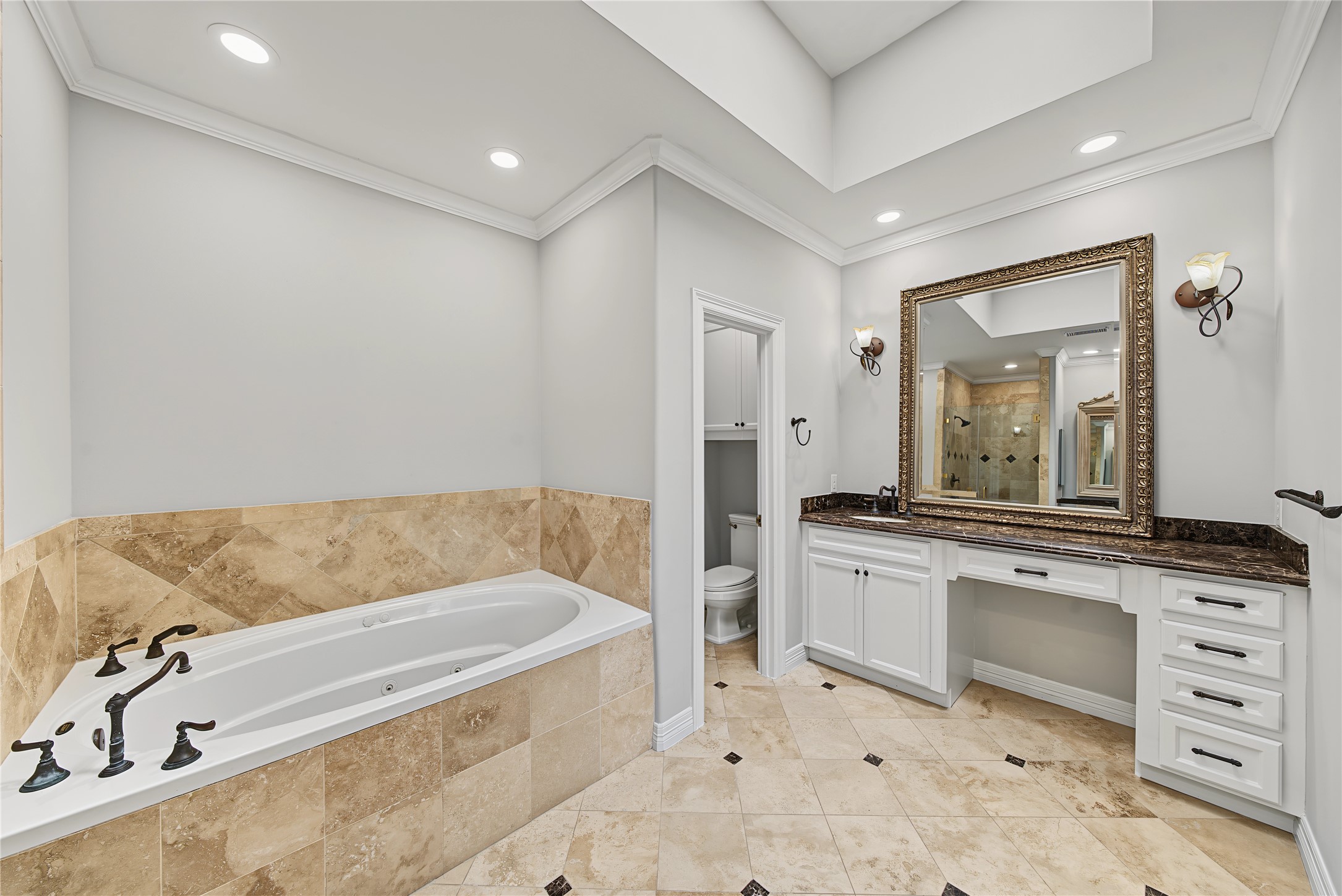 2188 Bancroft Street Property Photo 35