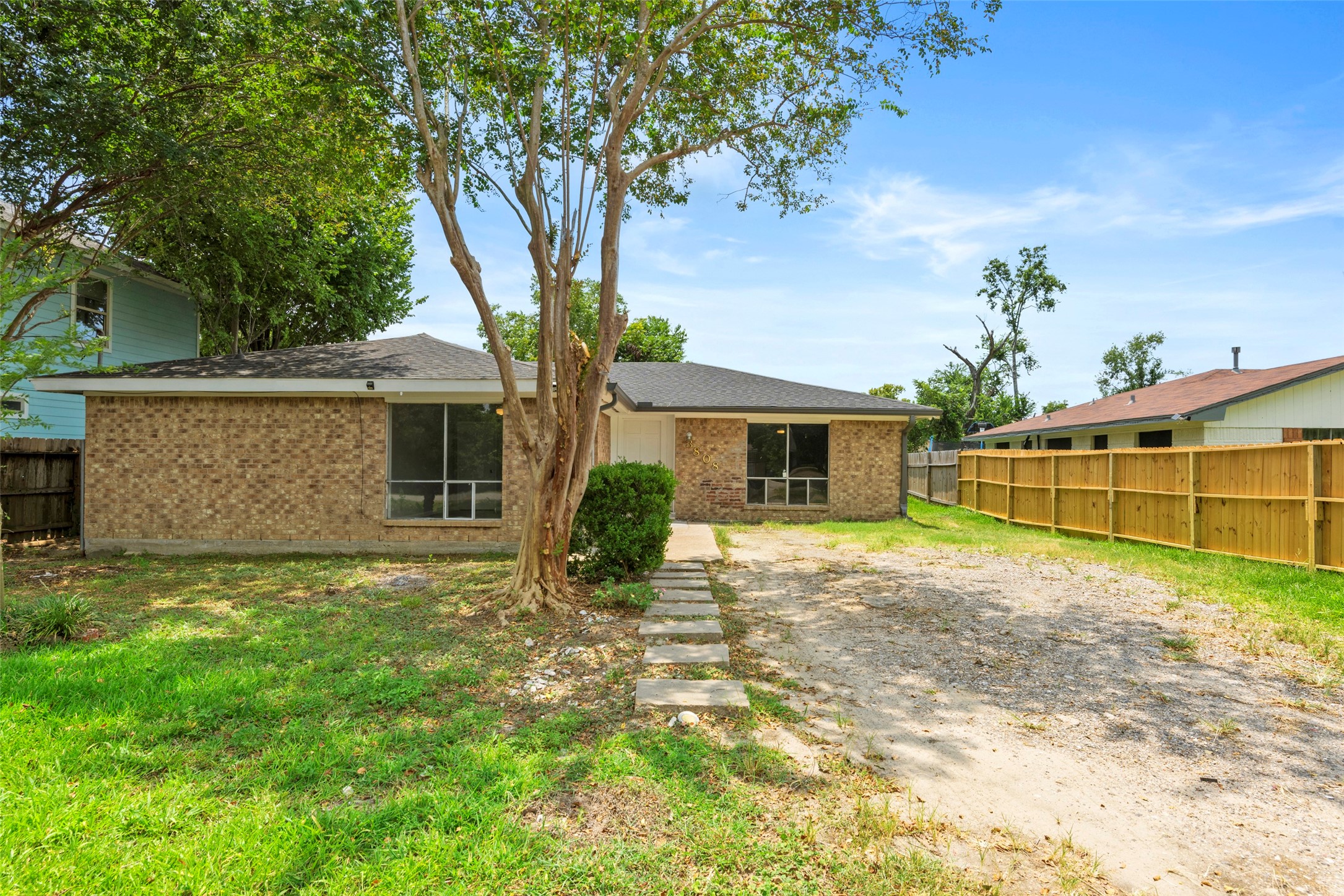 3808 Corto Street Property Photo 1