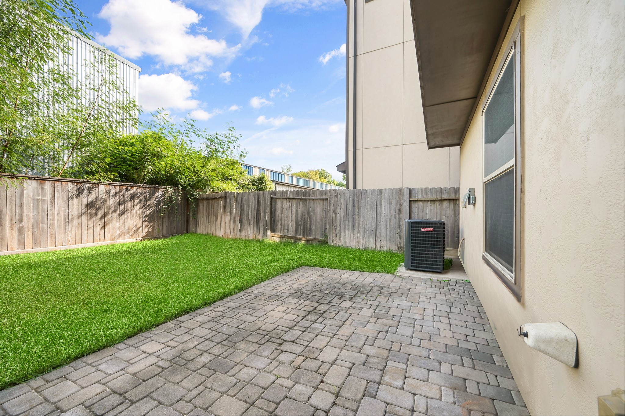 10716 Addicks Oaks Place Property Photo 6
