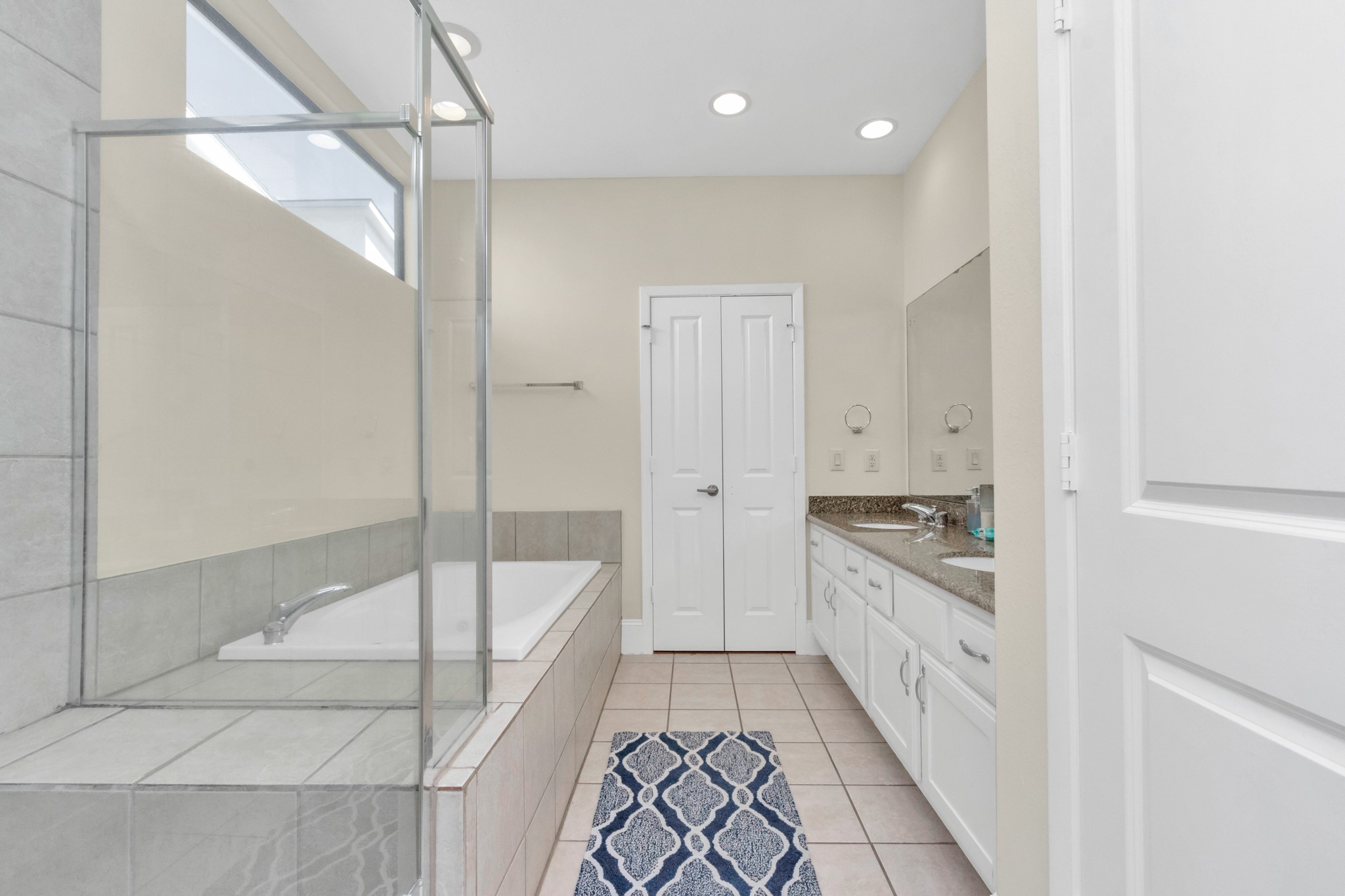 707 Saint Charles Street Property Photo 29