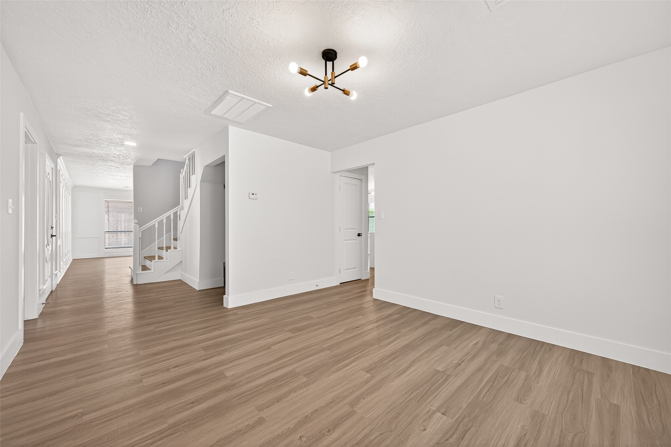 2730 Blue Glen Lane Property Photo 11
