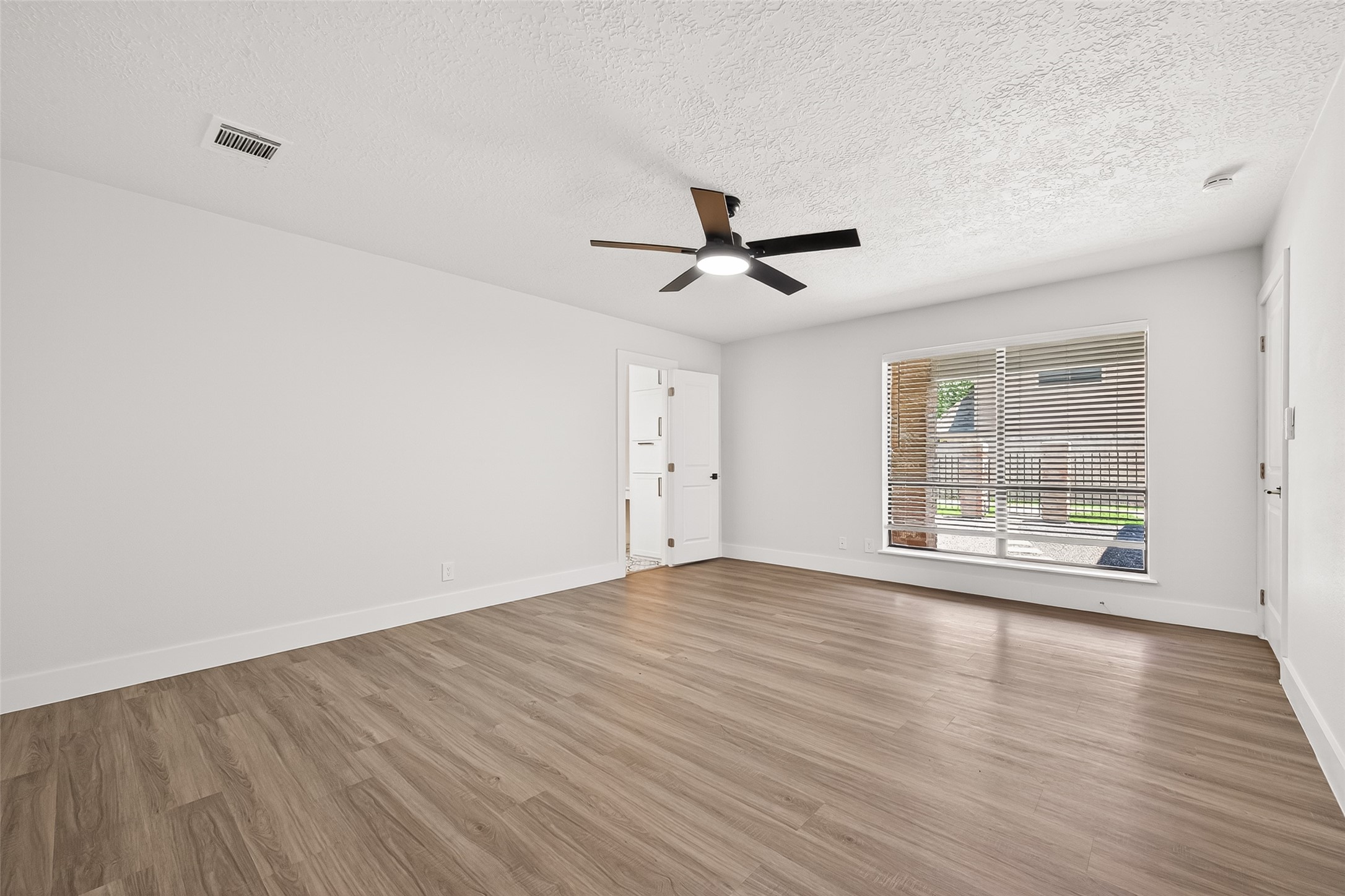 2730 Blue Glen Lane Property Photo 28