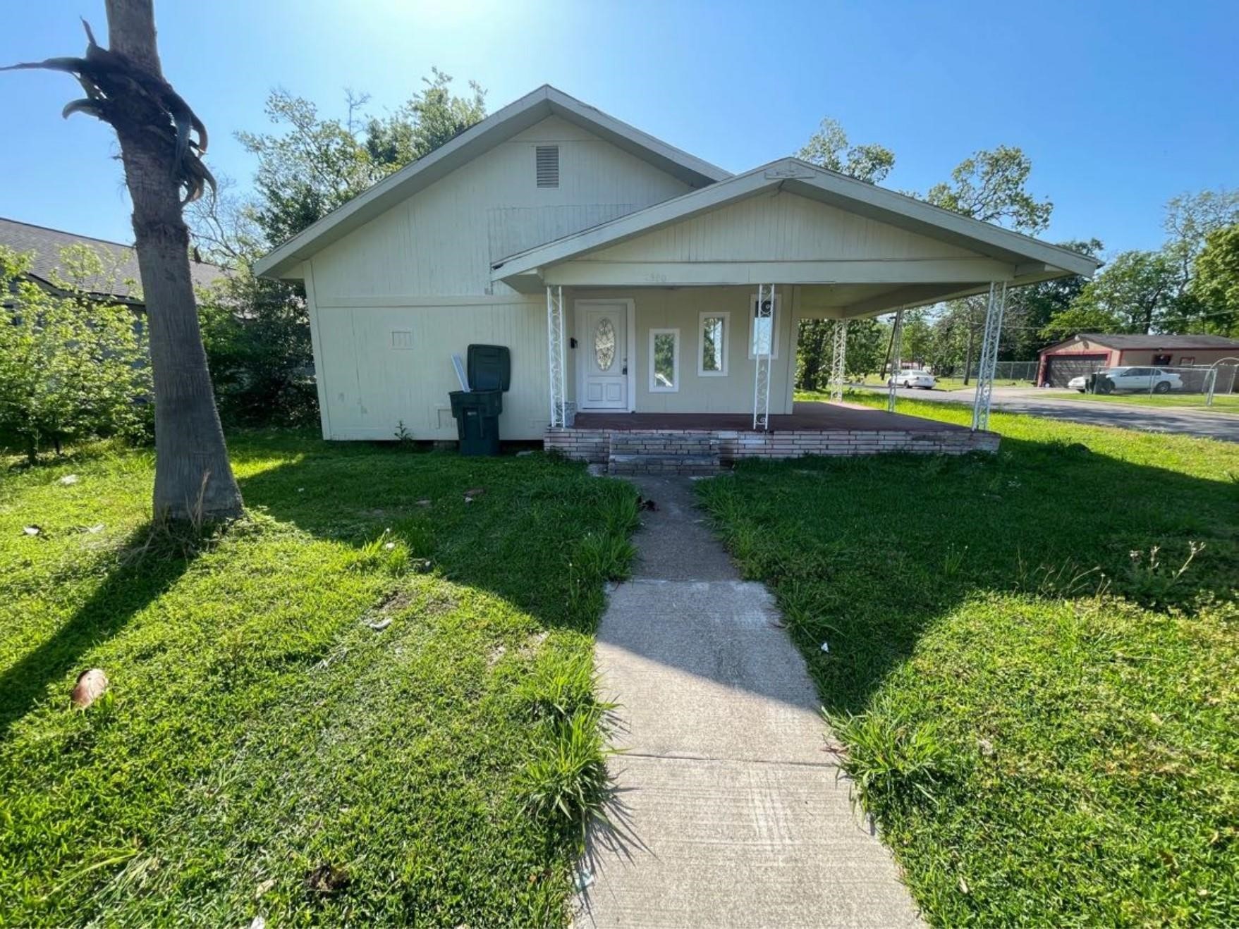1300 18th Street Property Photo