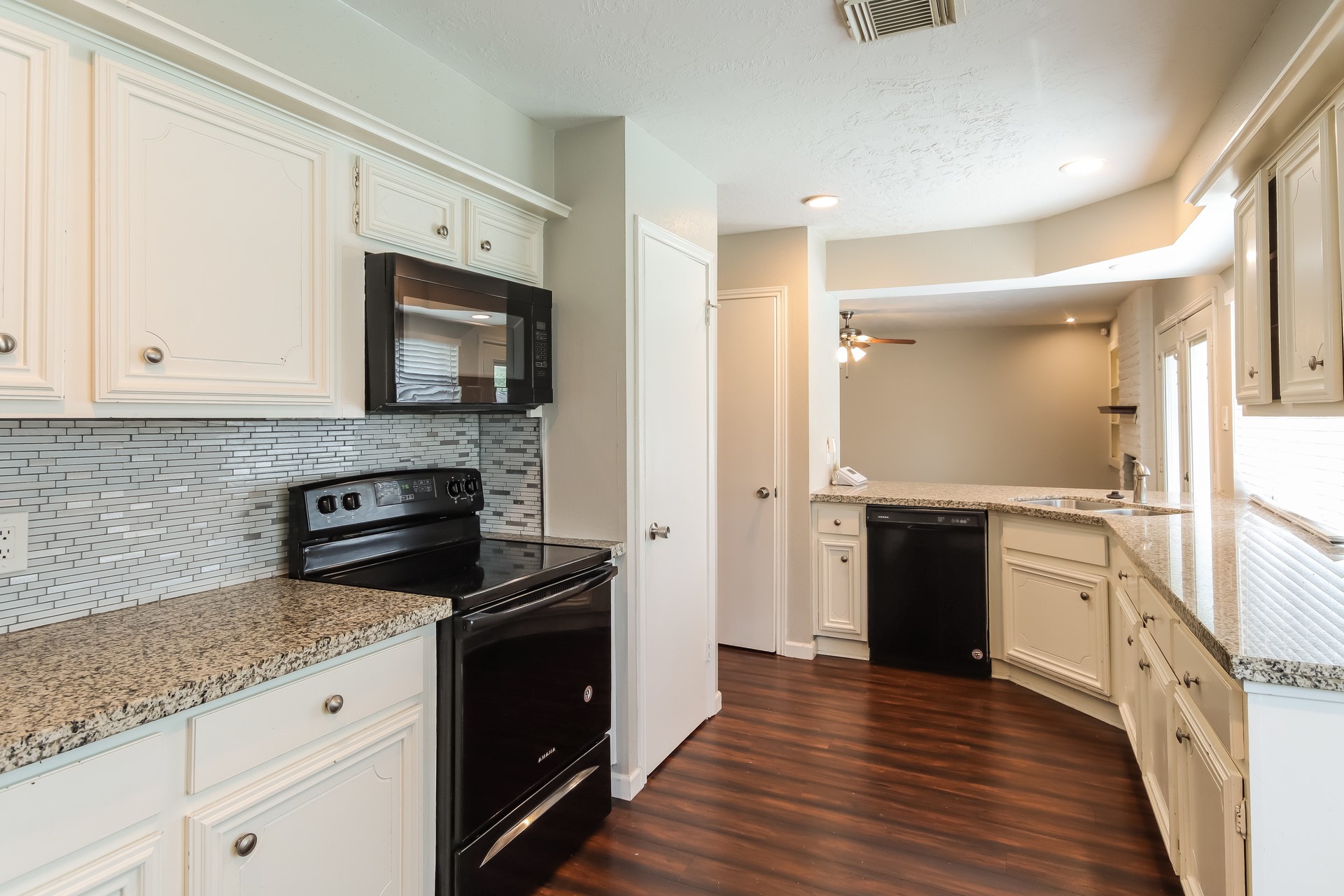21407 Park Downe Lane Property Photo 7