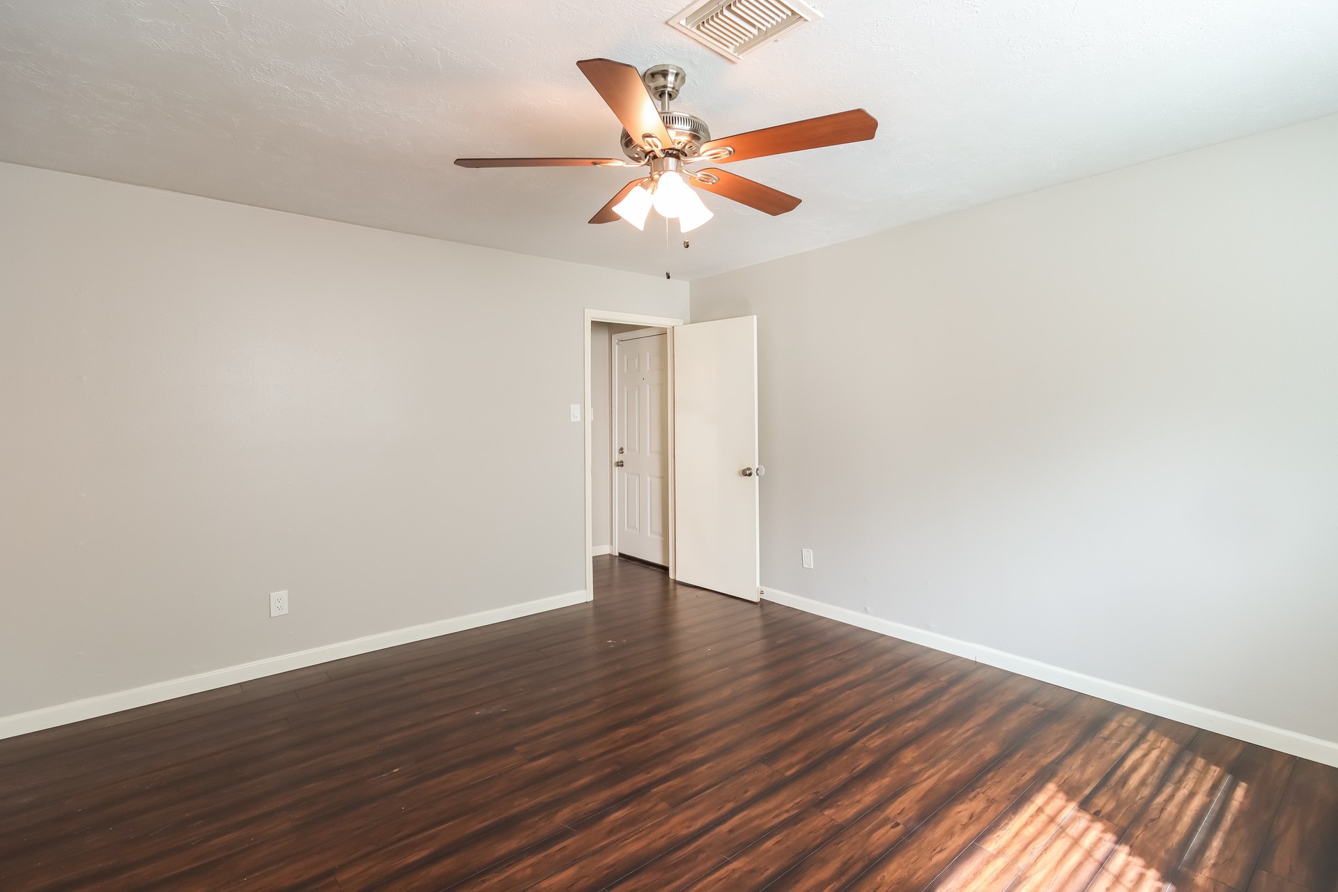 21407 Park Downe Lane Property Photo 9