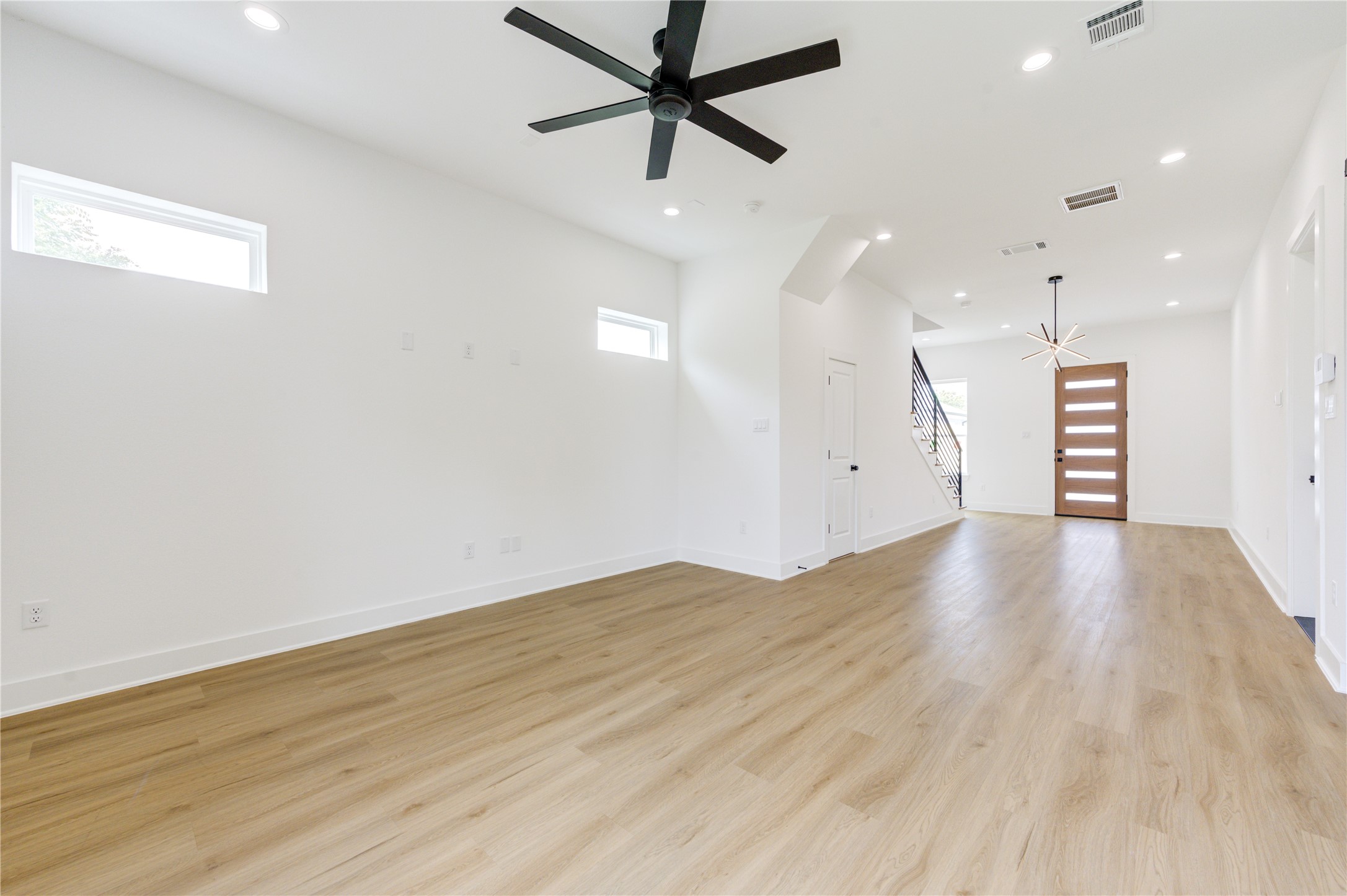 9007 Noel Street B Property Photo 6