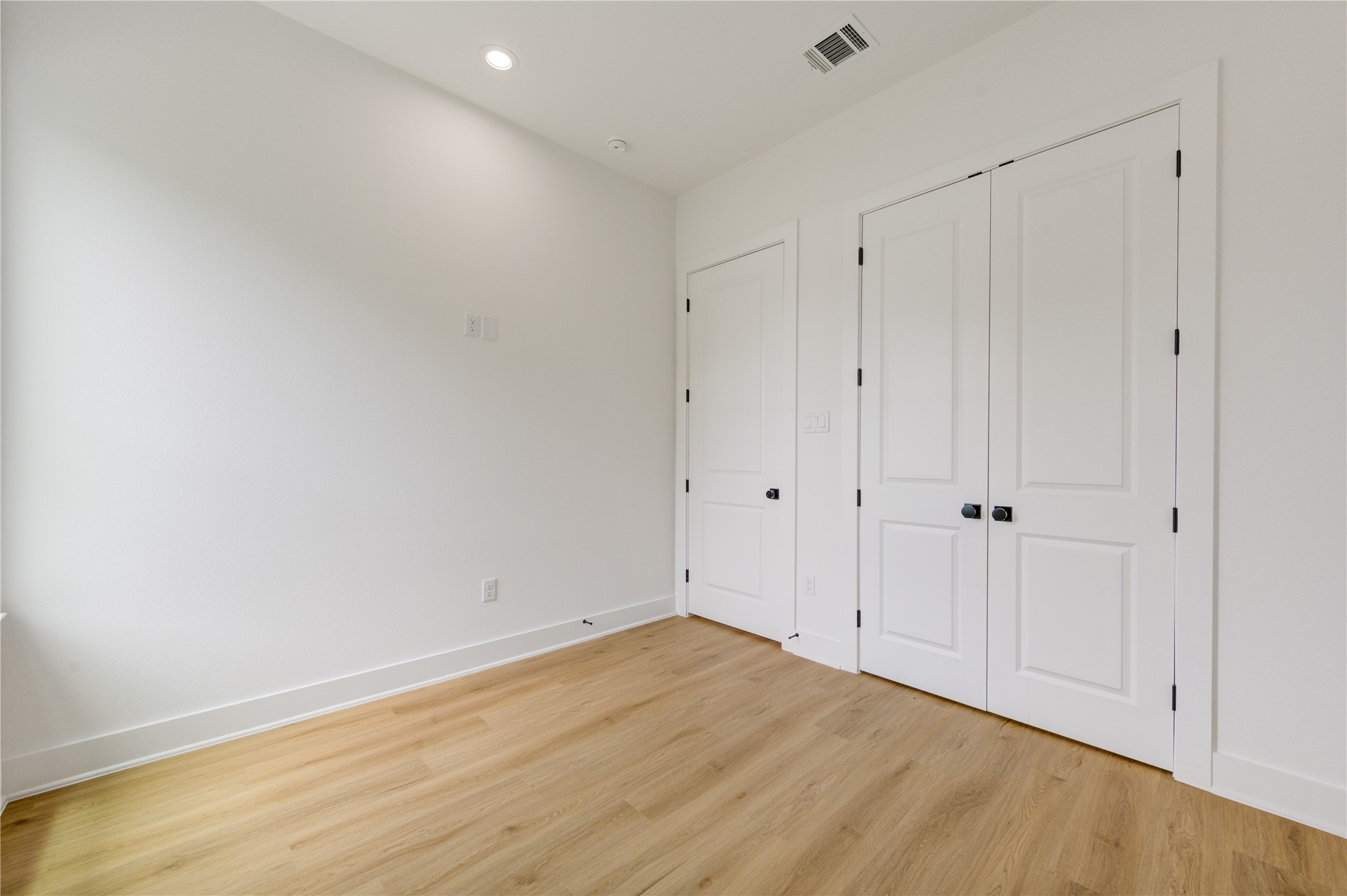 9007 Noel Street B Property Photo 20