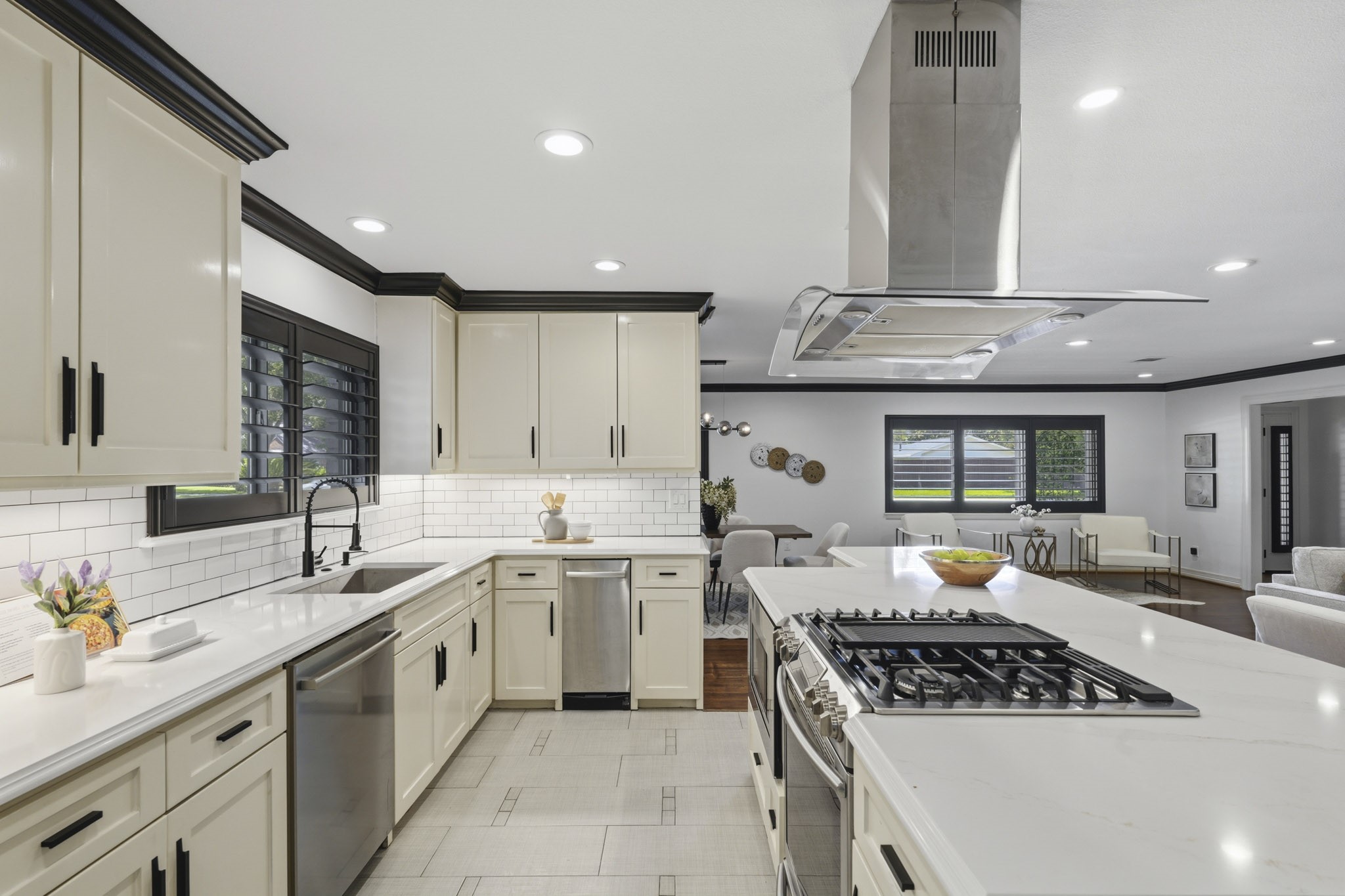 2302 Chimney Rock Road Property Photo 10