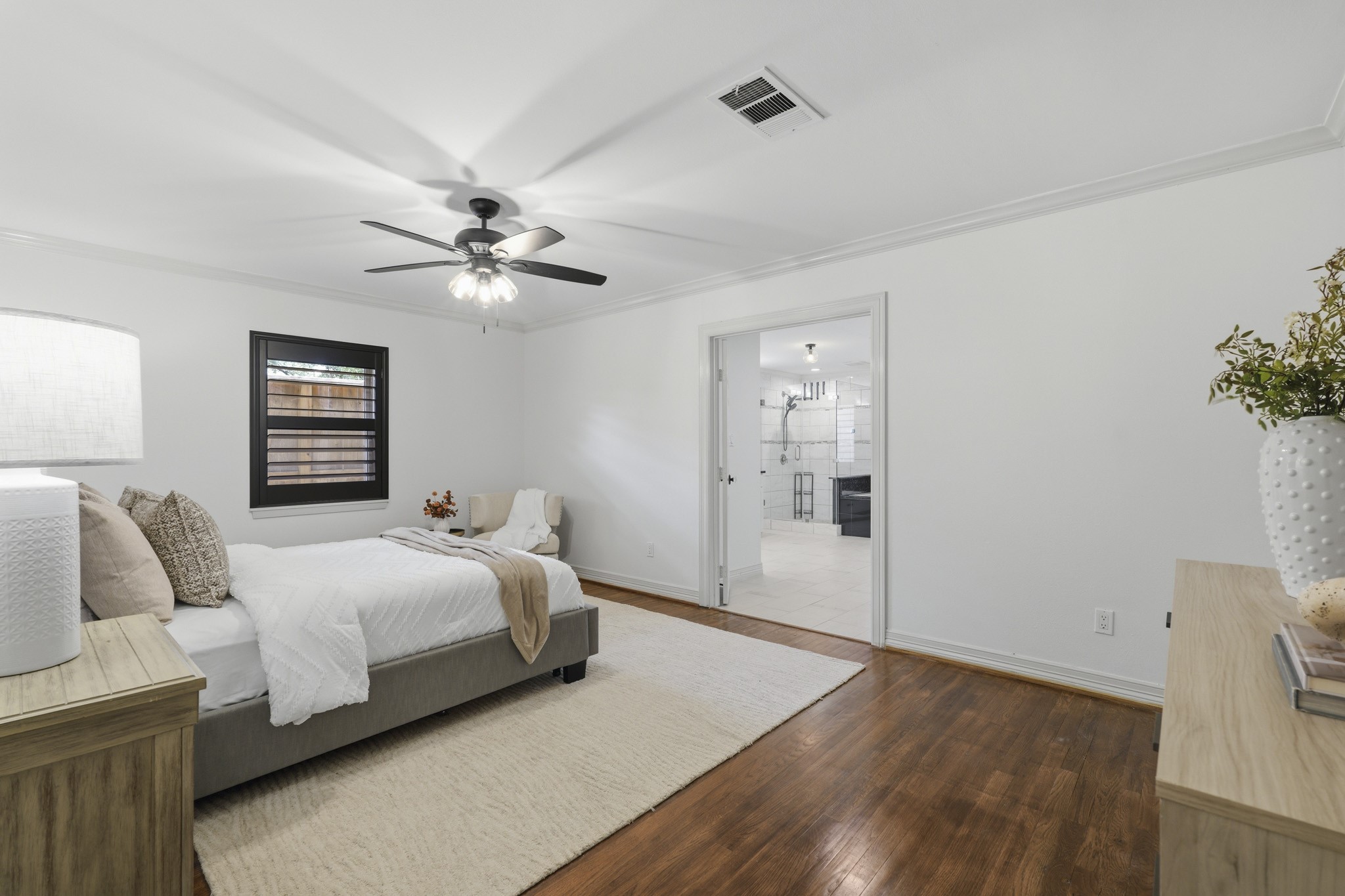 2302 Chimney Rock Road Property Photo 15